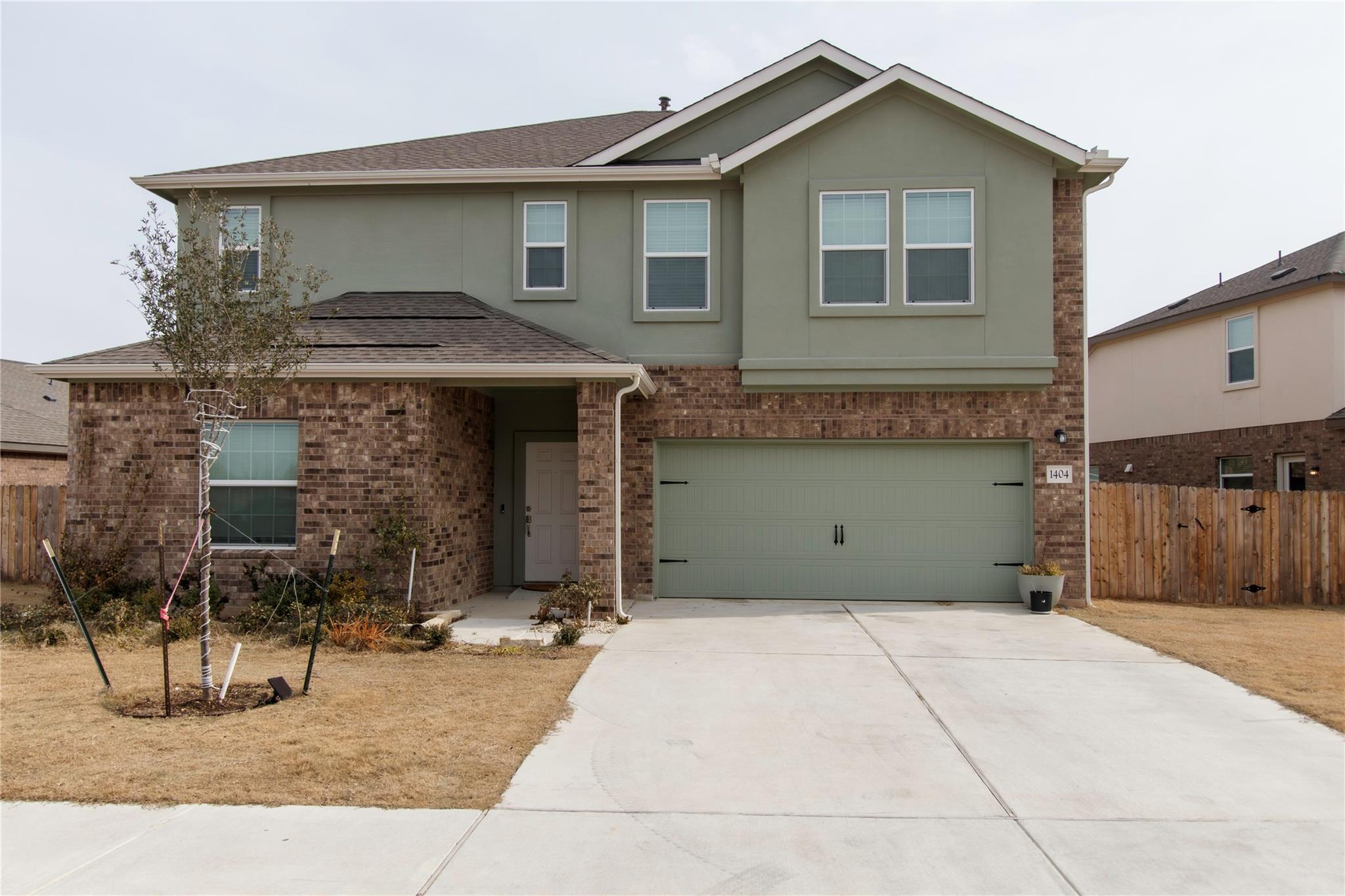 1404 Aquilla Dr Property Photo 1