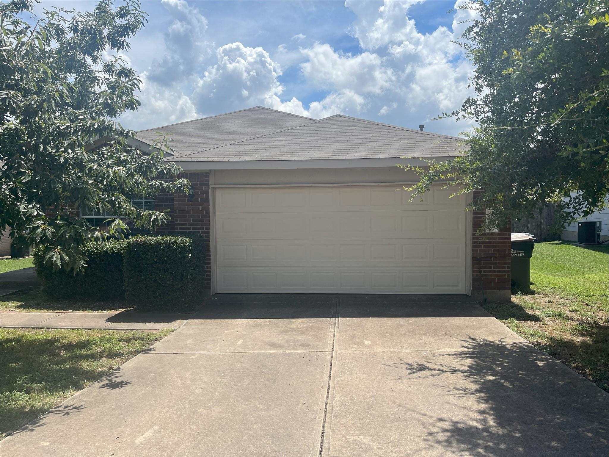 2276 Green Meadows Ln Property Photo 1