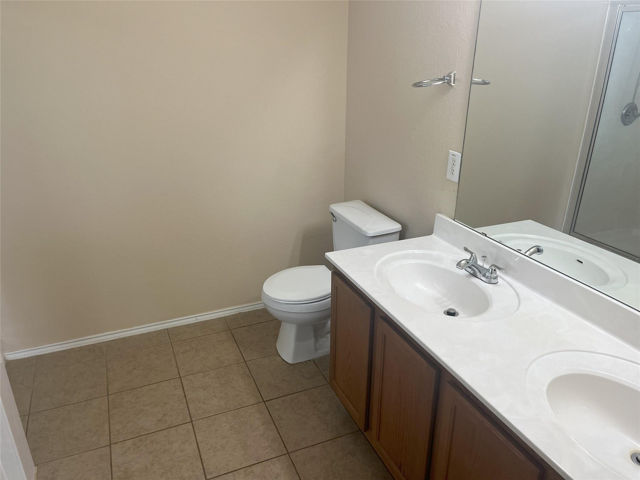2276 Green Meadows Ln Property Photo 6
