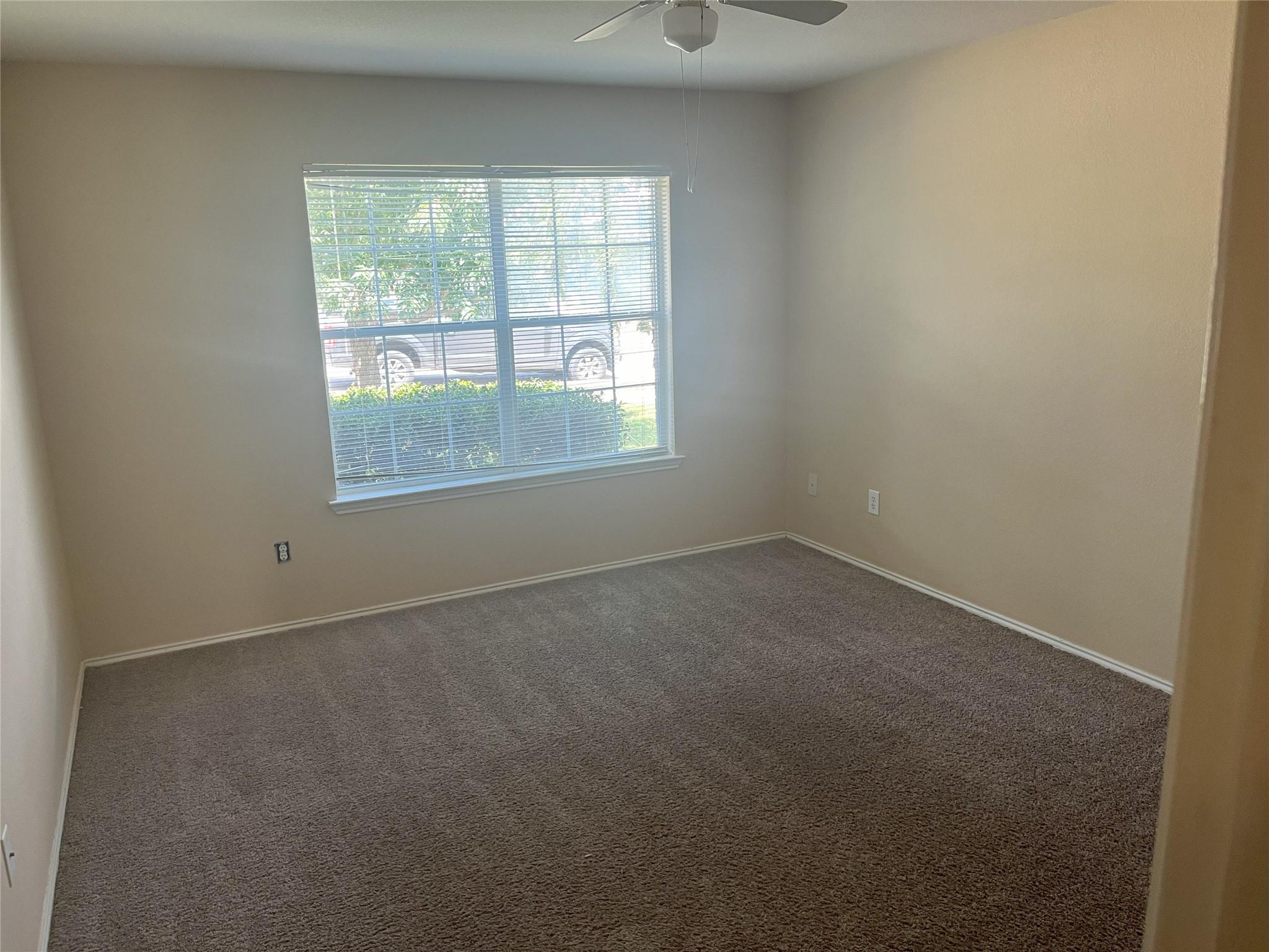 2276 Green Meadows Ln Property Photo 8