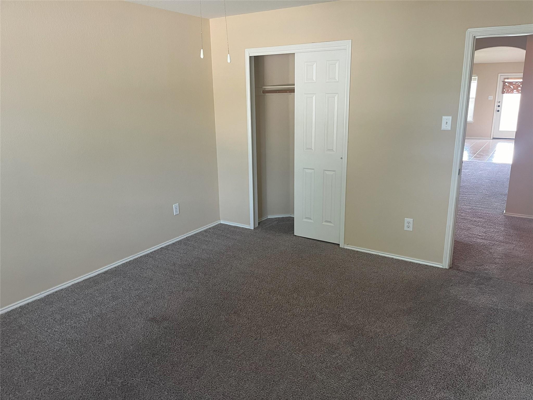 2276 Green Meadows Ln Property Photo 9