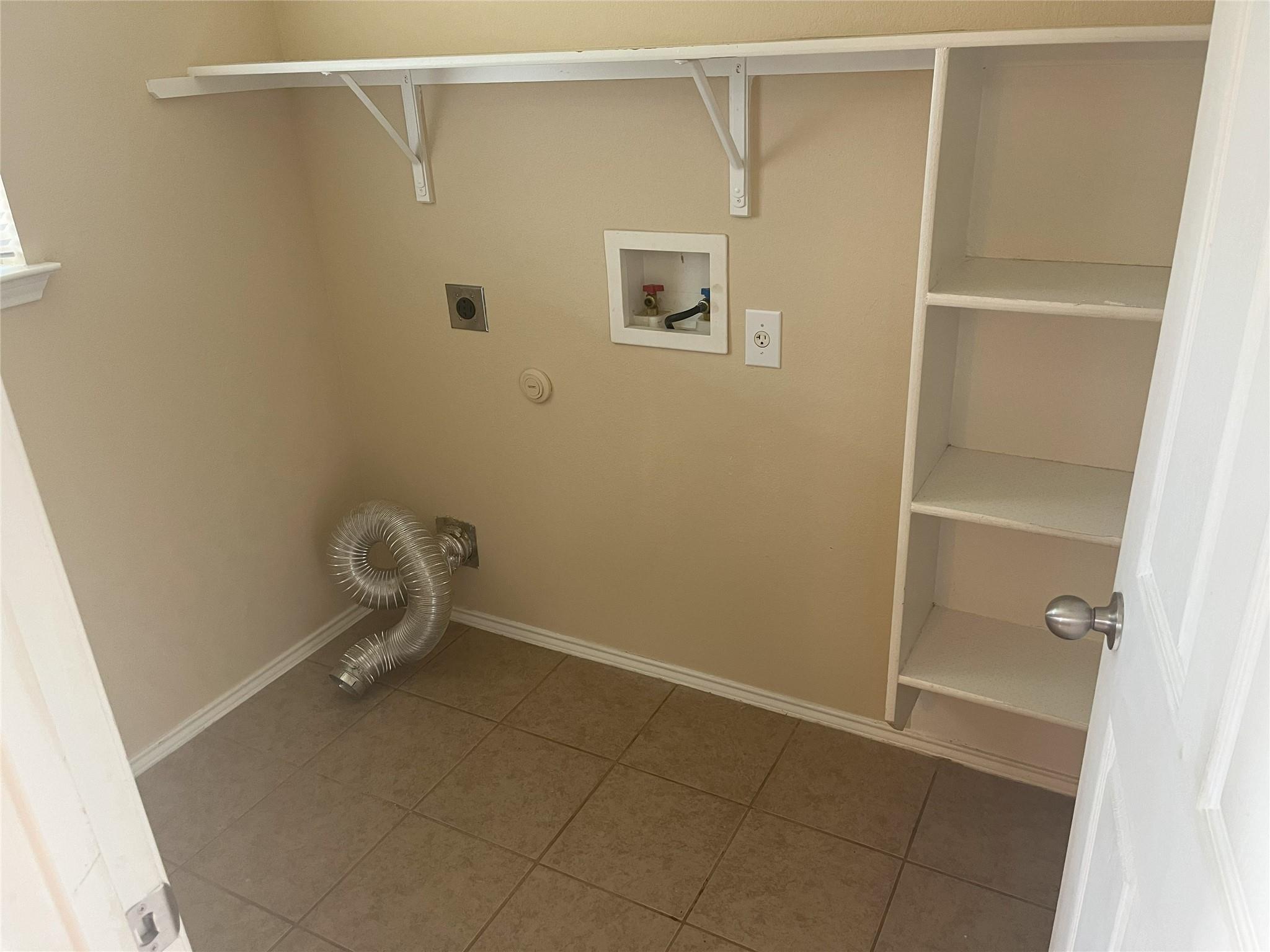 2276 Green Meadows Ln Property Photo 13