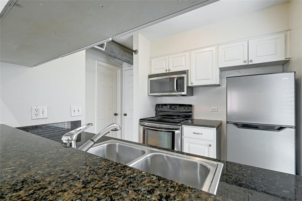 1510 W 6th St #212 Property Photo 12