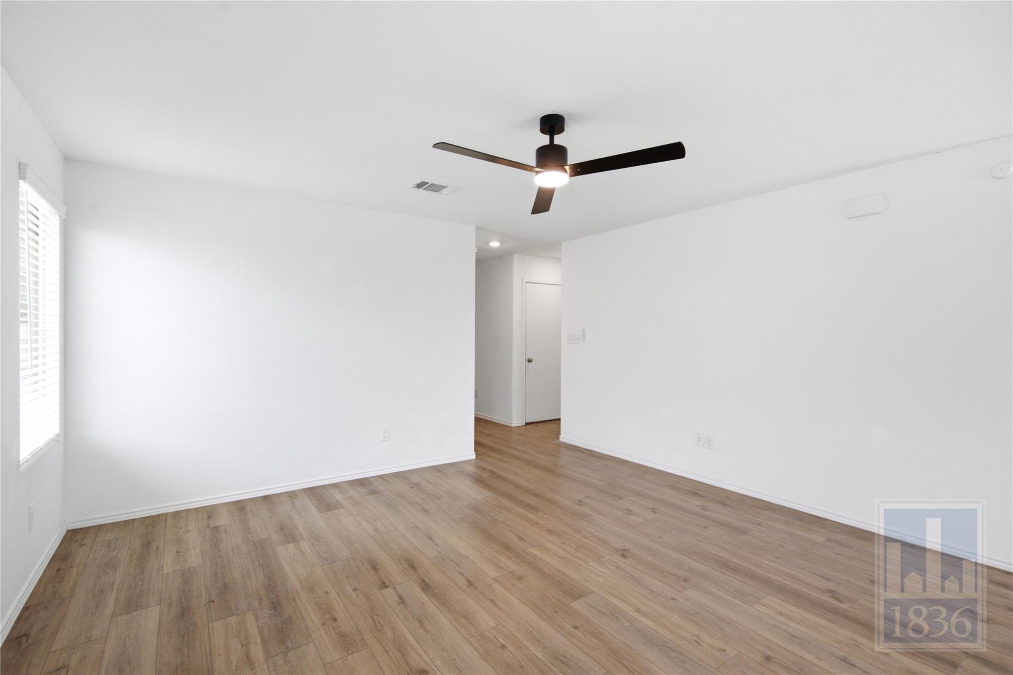 612 Clear Sky Dr Property Photo 3