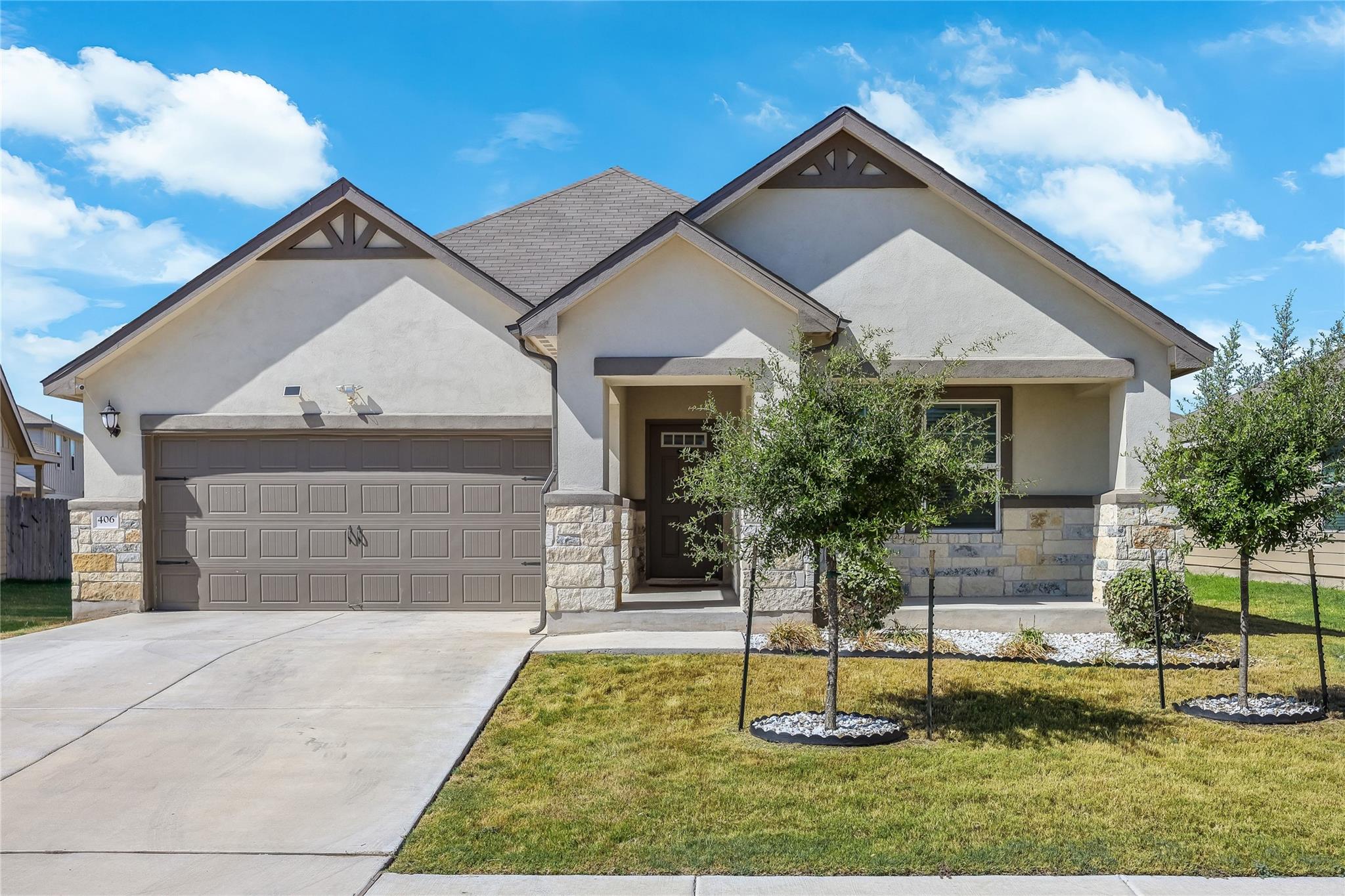 406 Grasslands Trl Property Photo 1