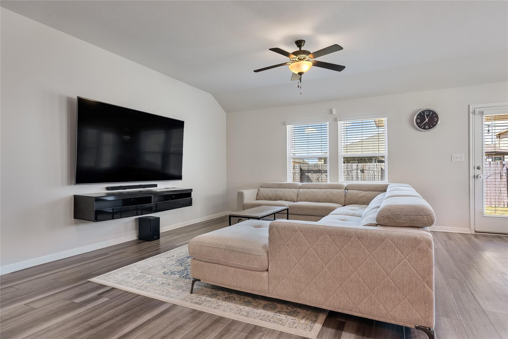 406 Grasslands Trl Property Photo 4