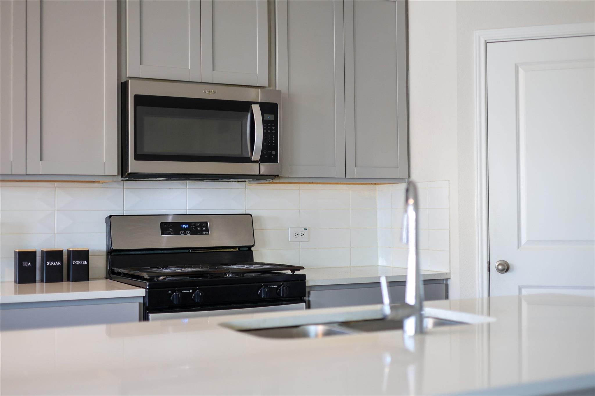 406 Grasslands Trl Property Photo 13