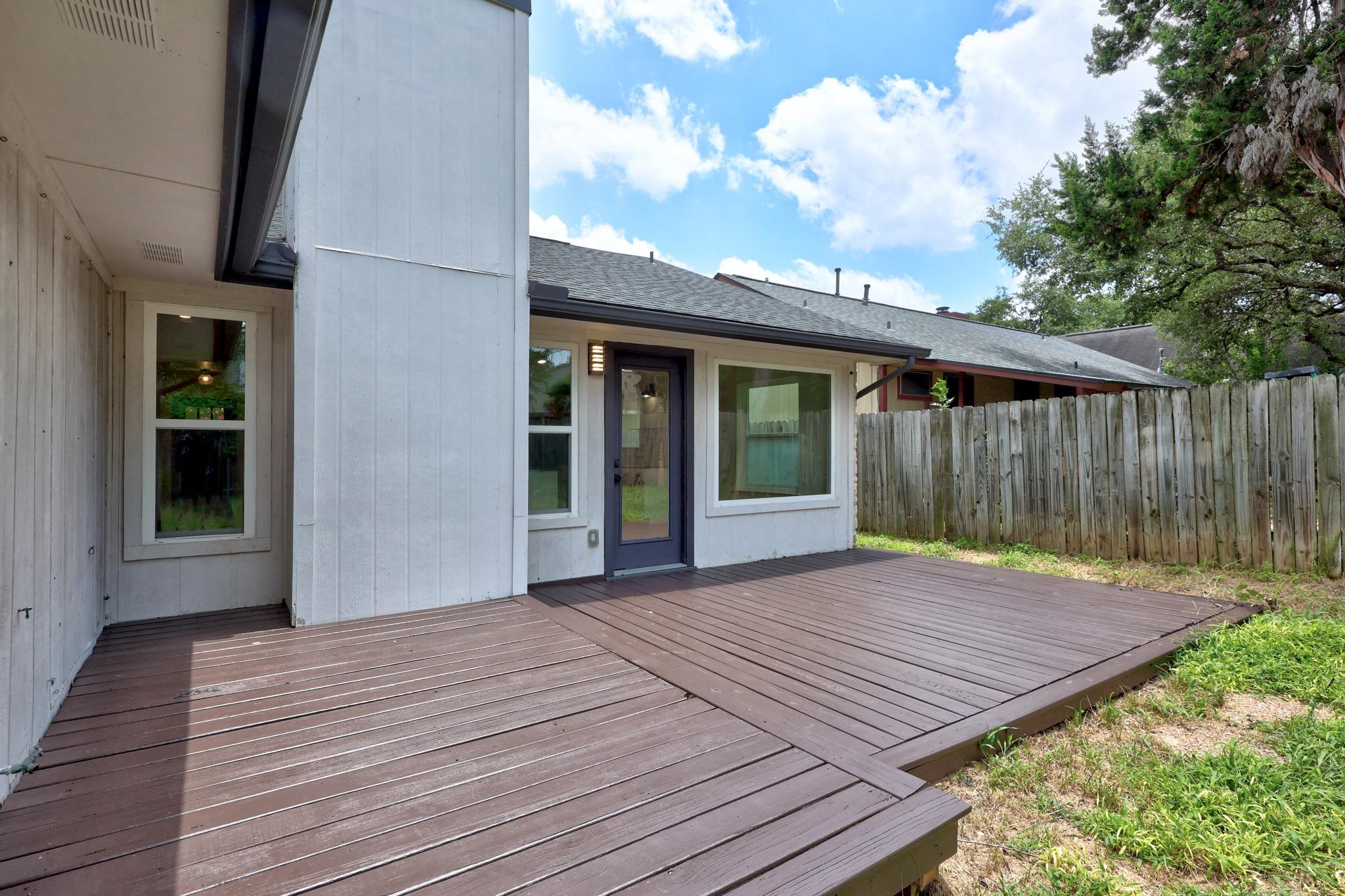 8708 Huebinger Pass Property Photo 27