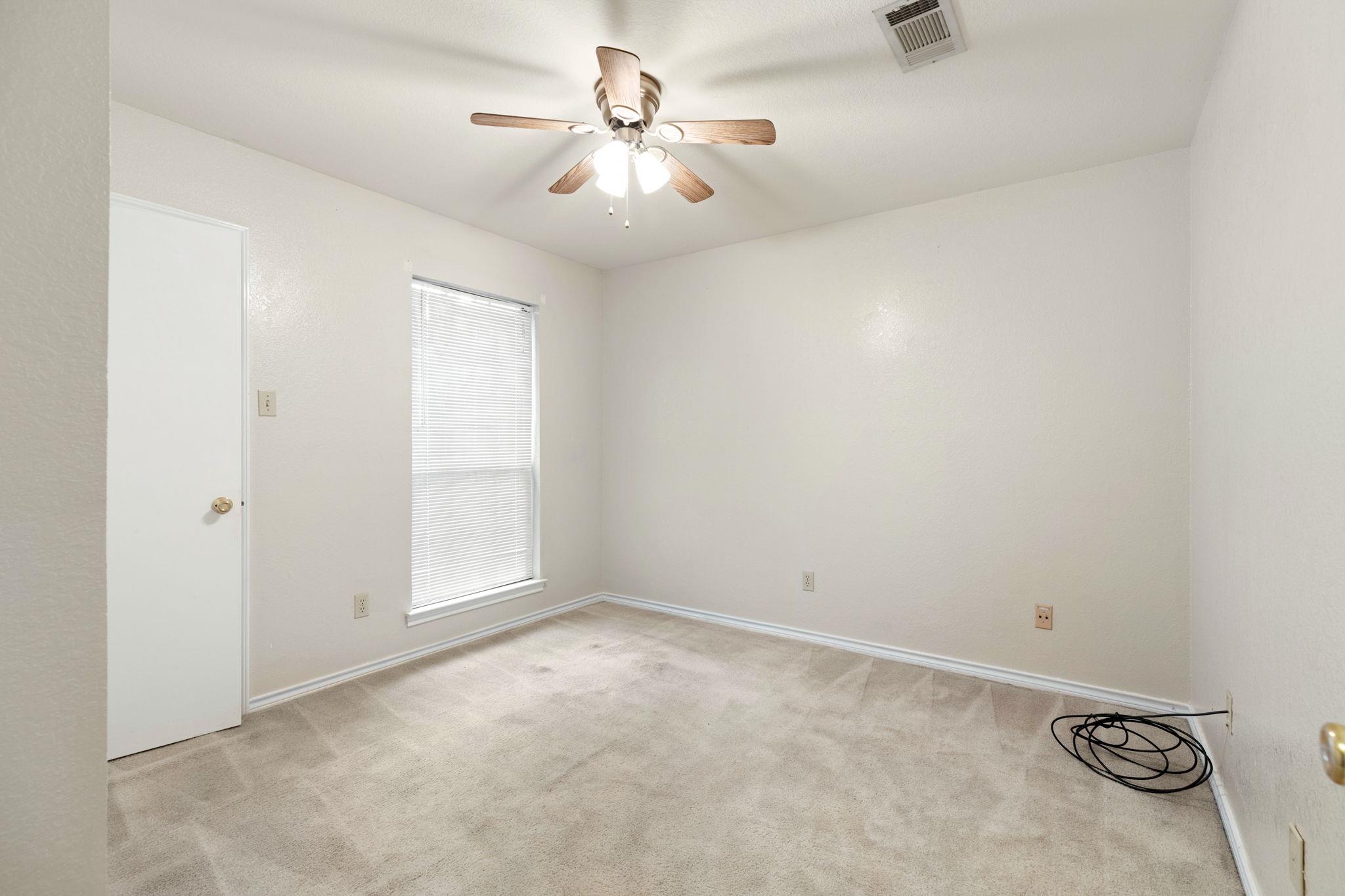 1502 Oak Knoll Ln Property Photo 12