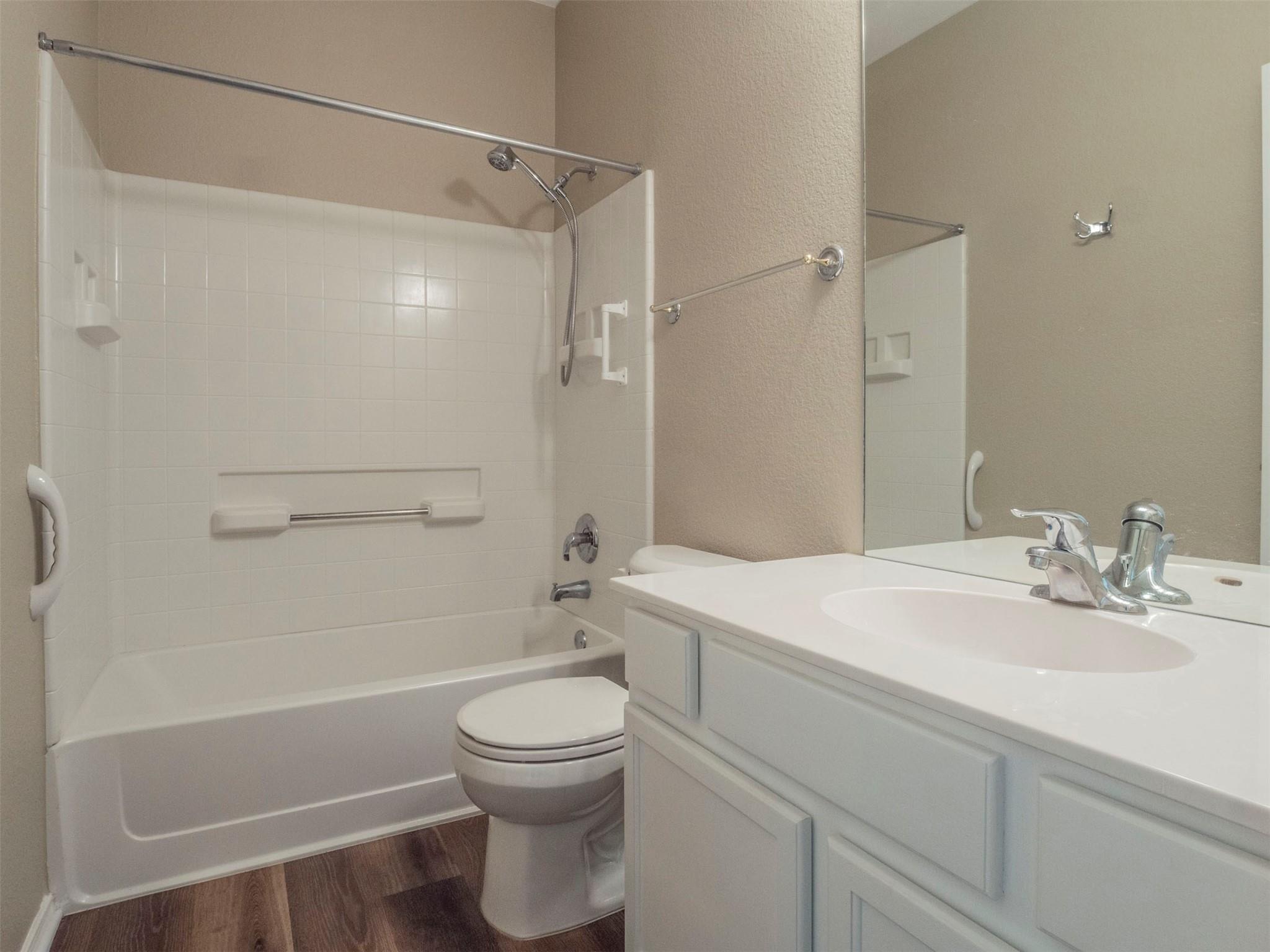 121 Muir Ct Property Photo 18