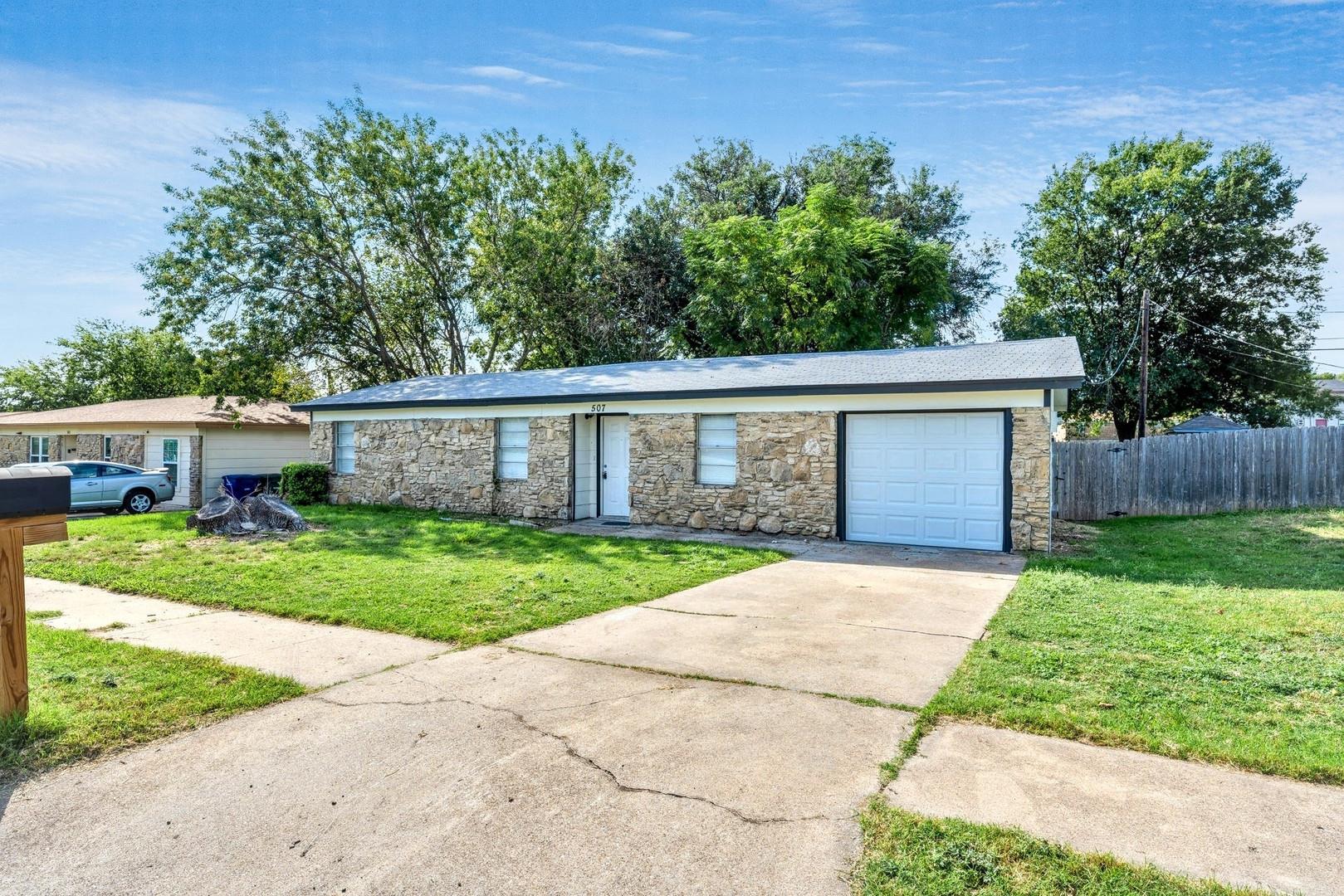 507 Curry Ave Property Photo