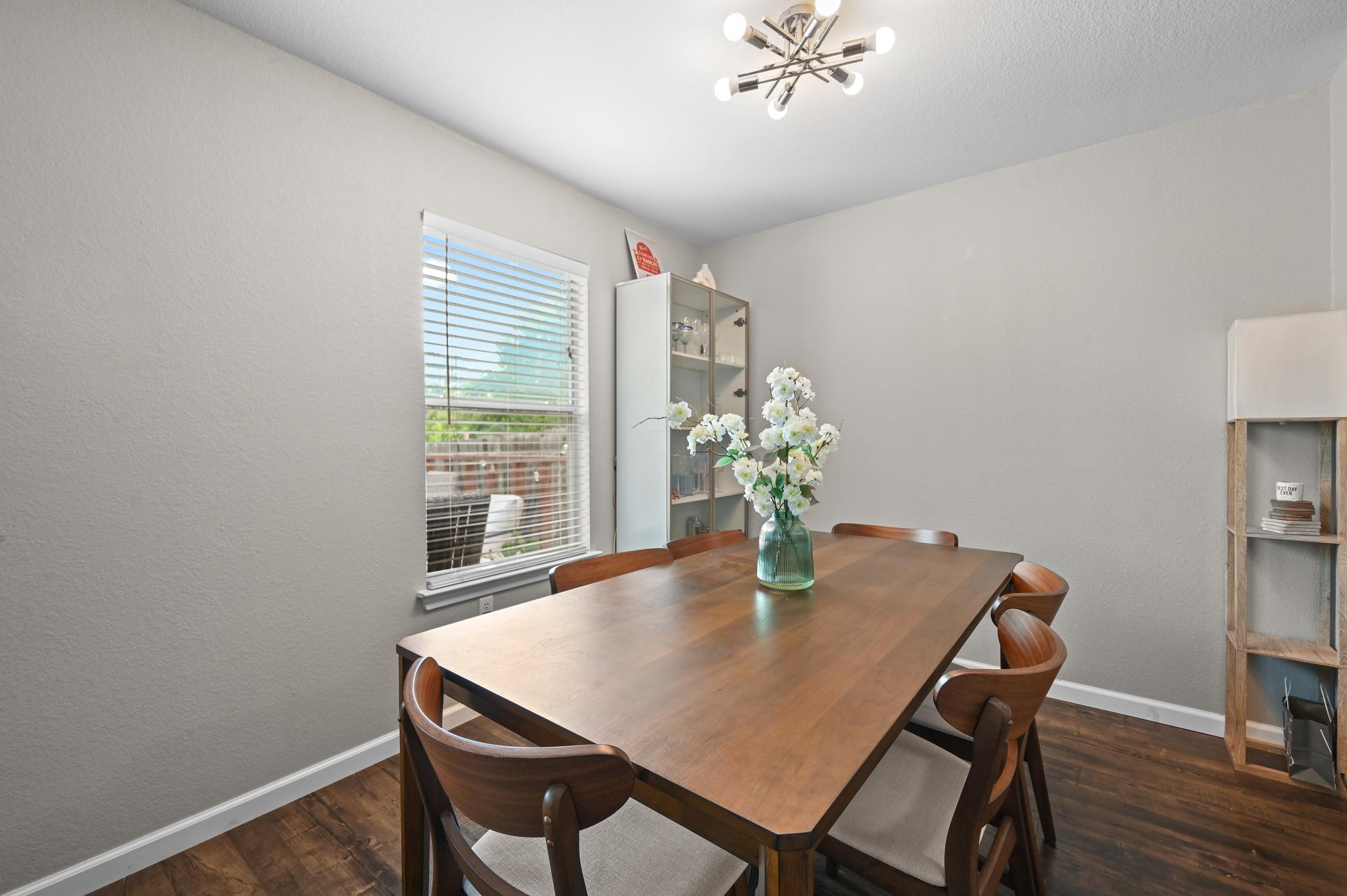 1414 Strickland Dr Property Photo 10