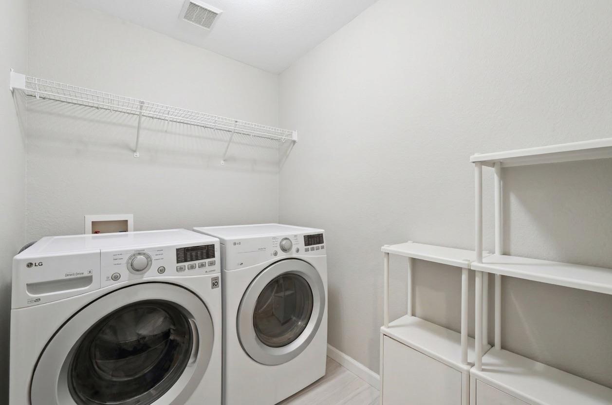 1414 Strickland Dr Property Photo 20