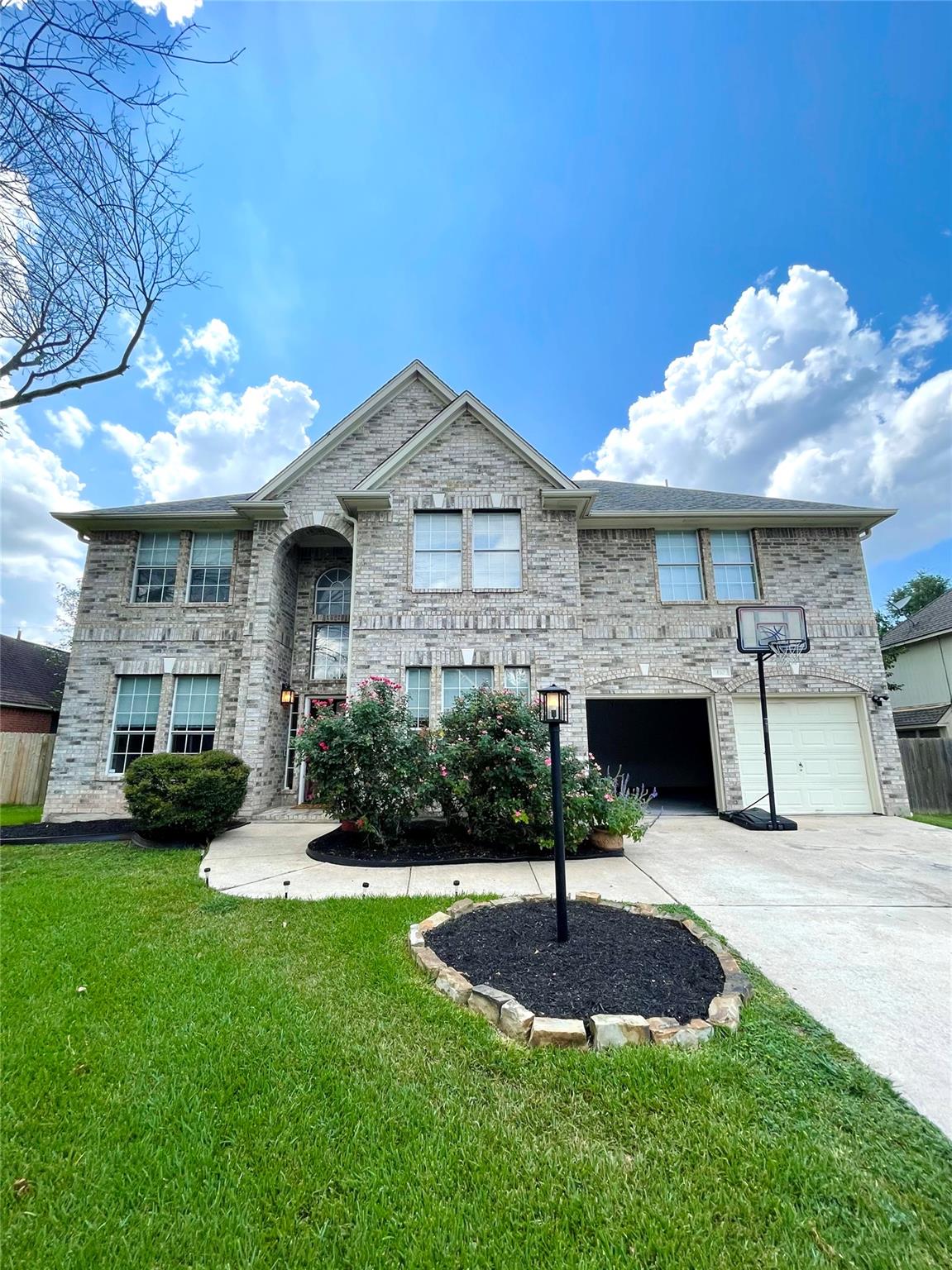 410 Keenland Dr Property Photo 3
