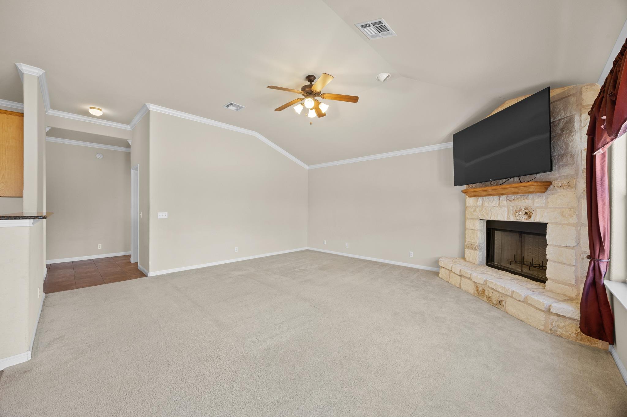 104 S Buckboard None Property Photo 7