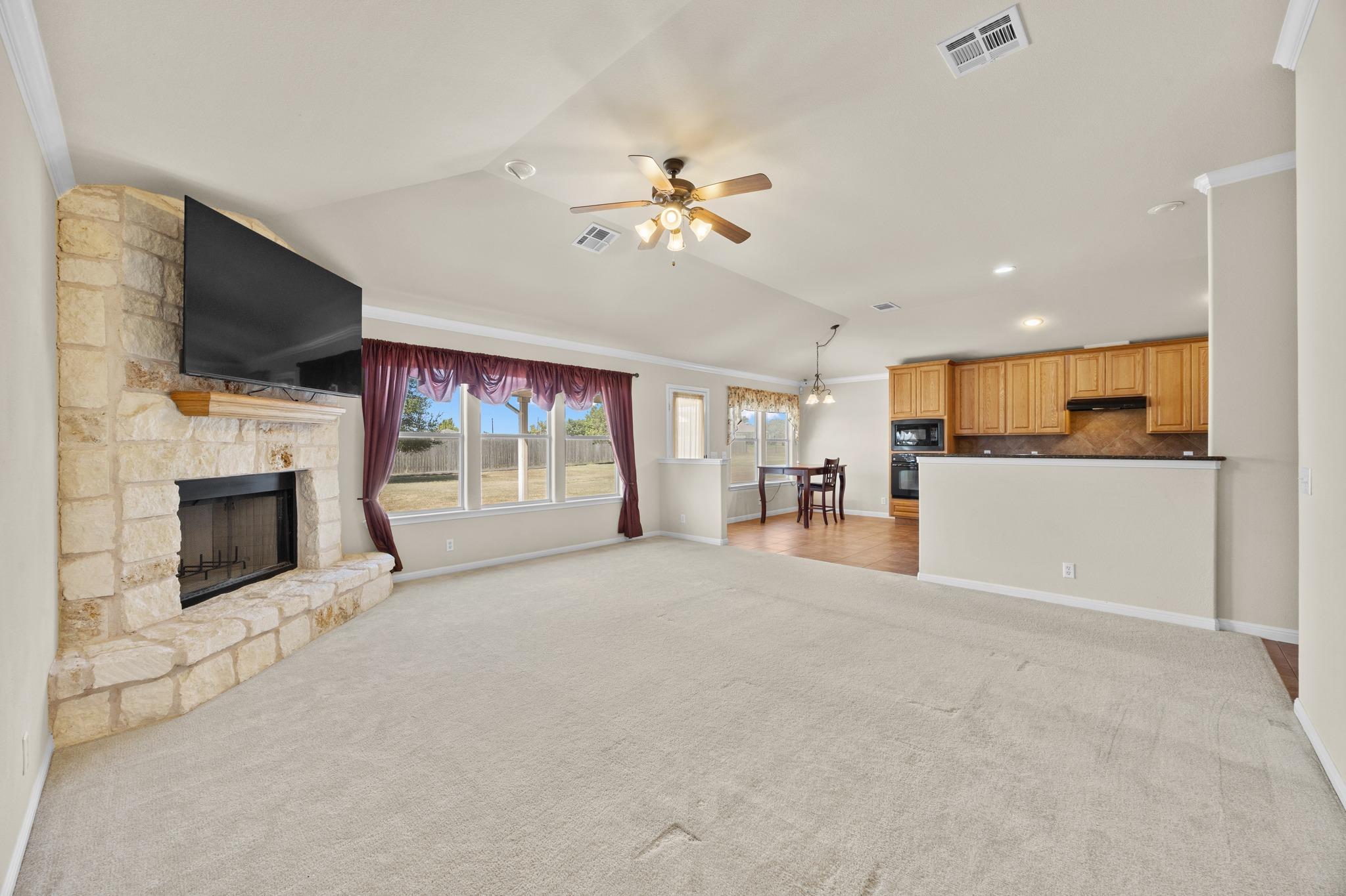 104 S Buckboard None Property Photo 8