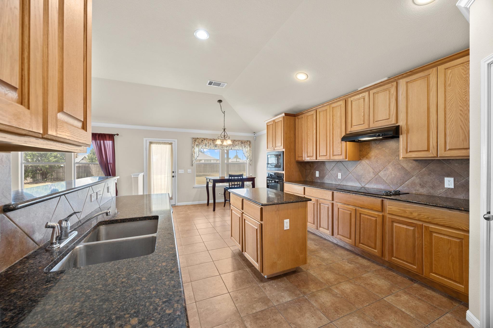 104 S Buckboard None Property Photo 11