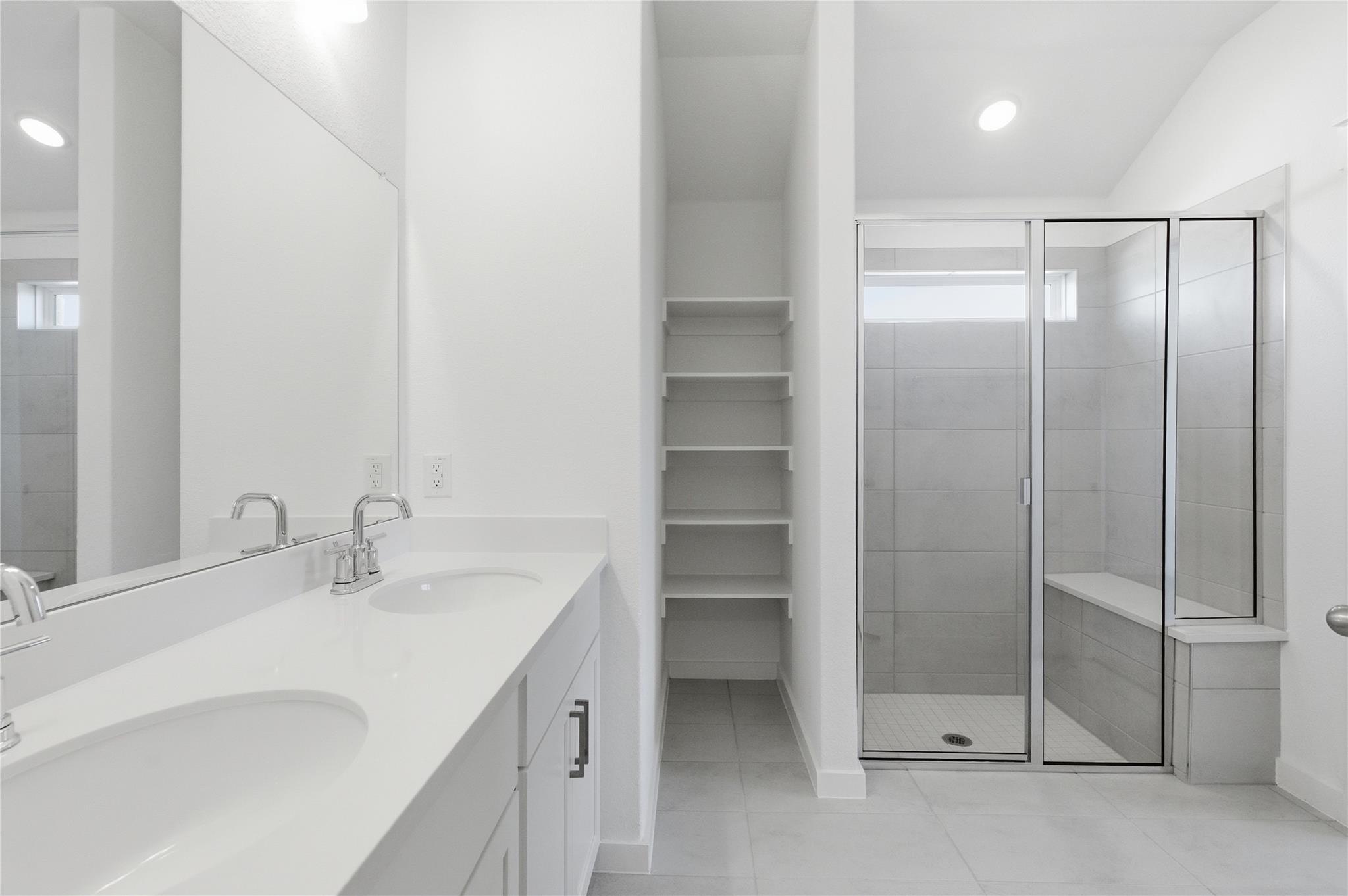 191 Oriole St Property Photo 13