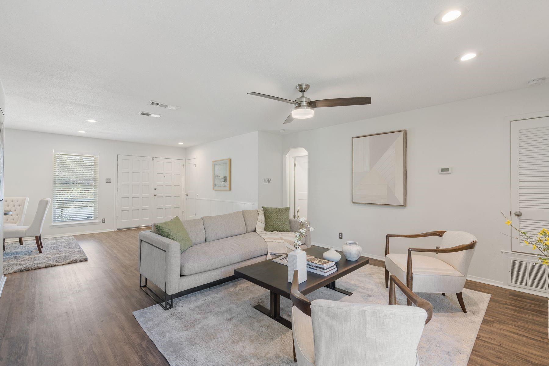 11704 Broad Oaks Dr Property Photo 4