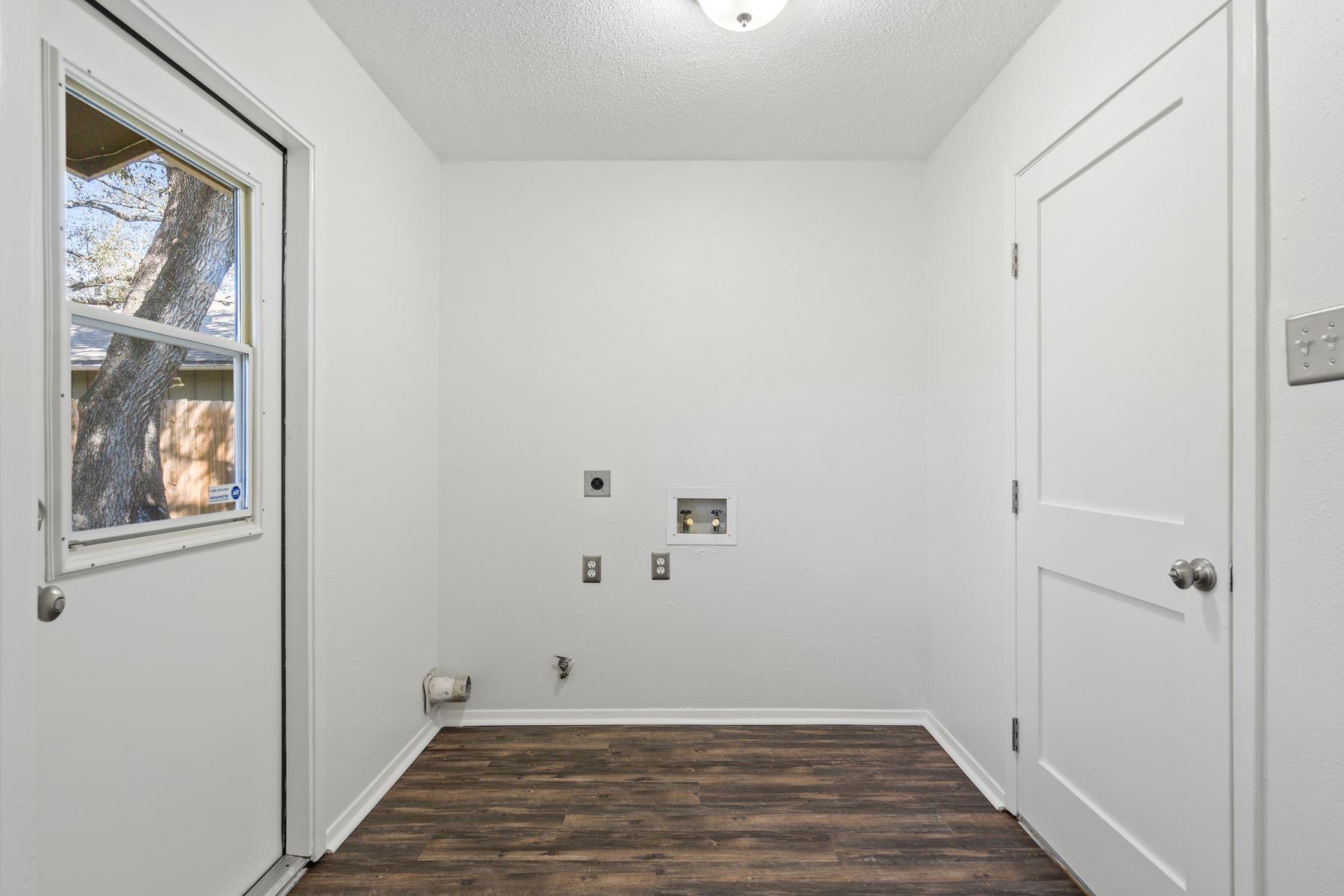 11704 Broad Oaks Dr Property Photo 21