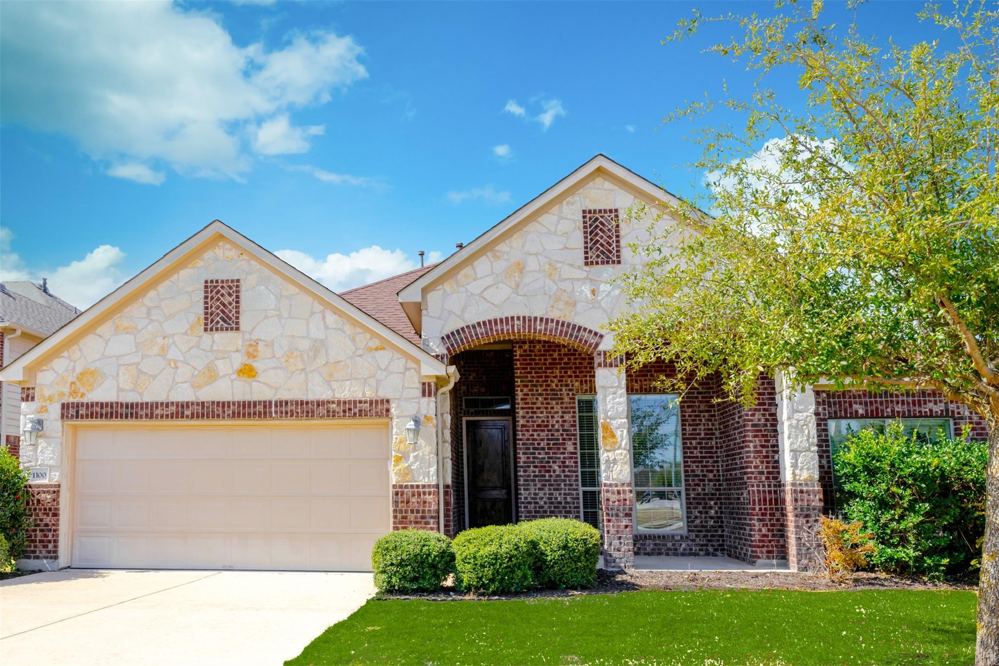 1100 Dyer Crossing Way Property Photo