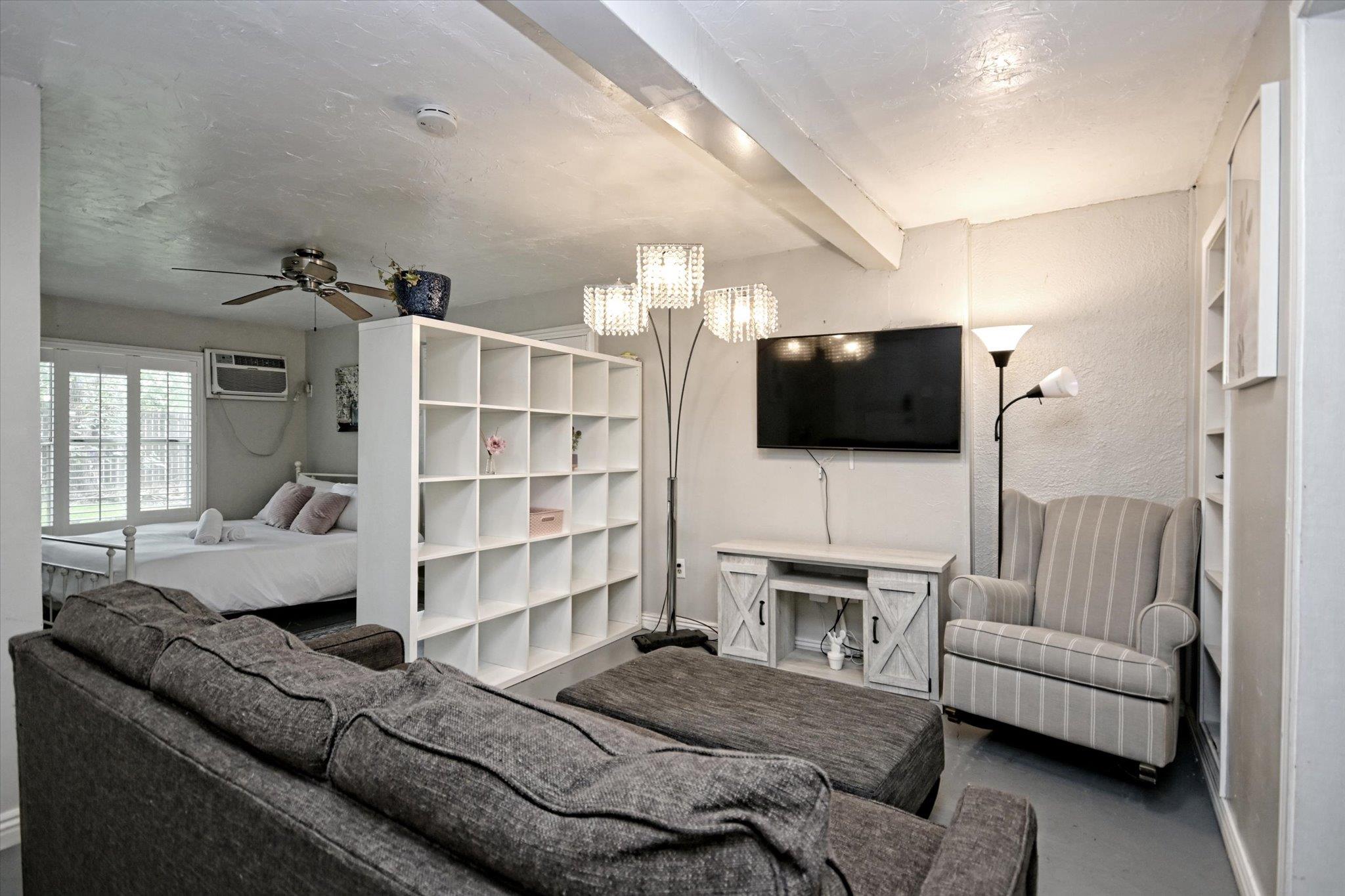 3409 Banton Rd #b Property Photo 2