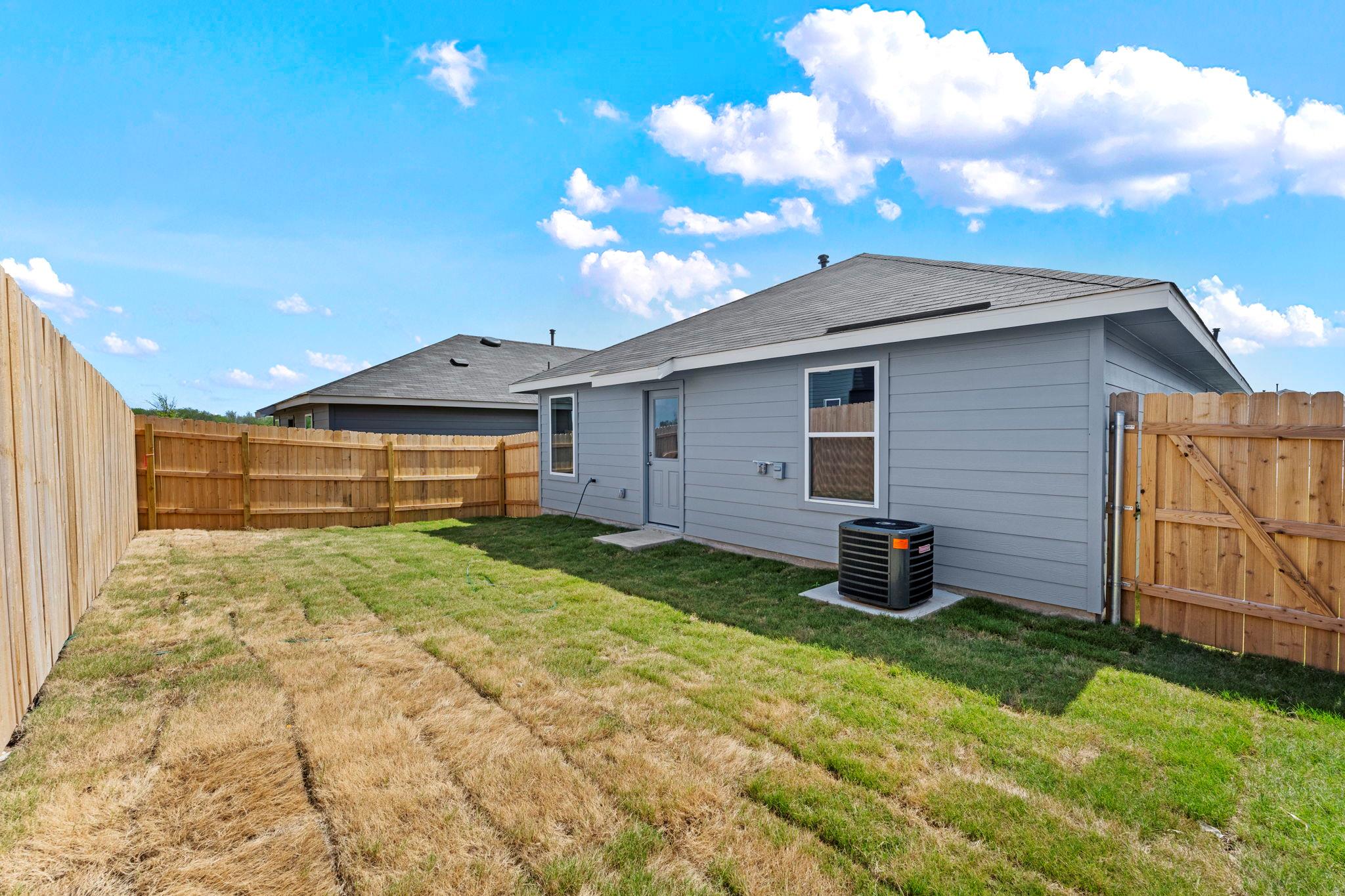 455 Low Pasture Trl Property Photo 23