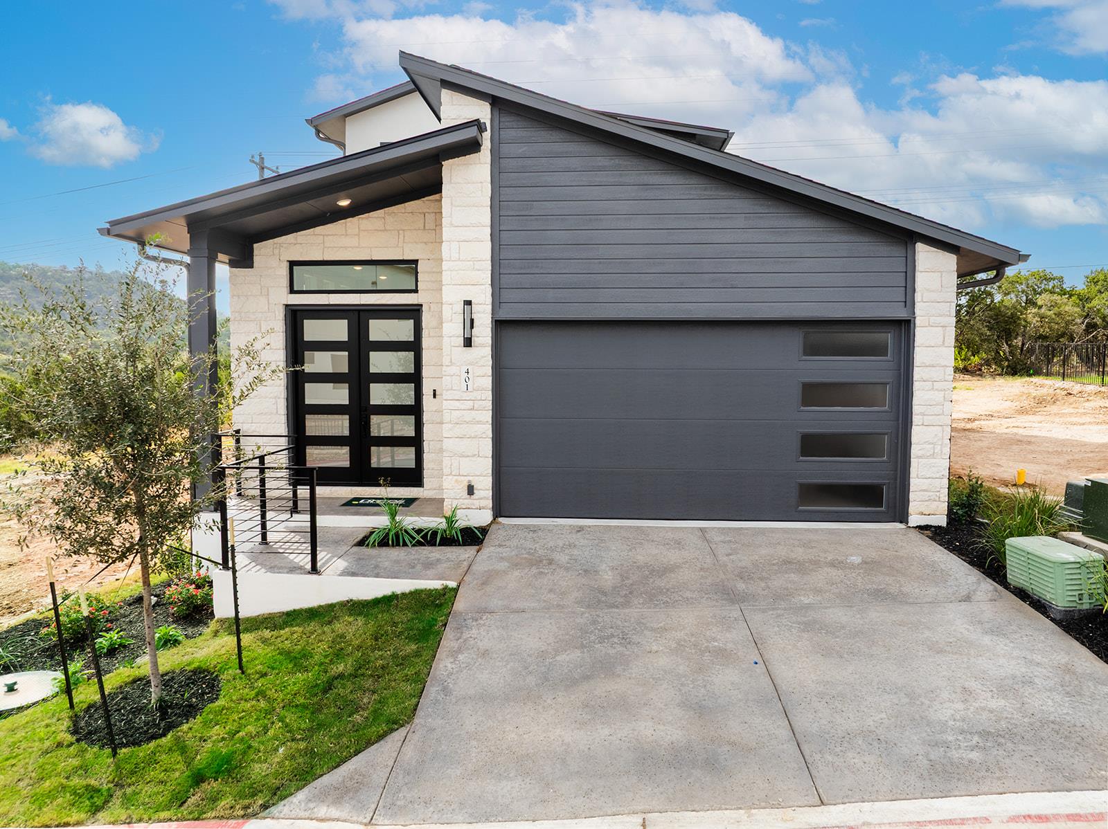 401 Austin Heights Rd Property Photo 1