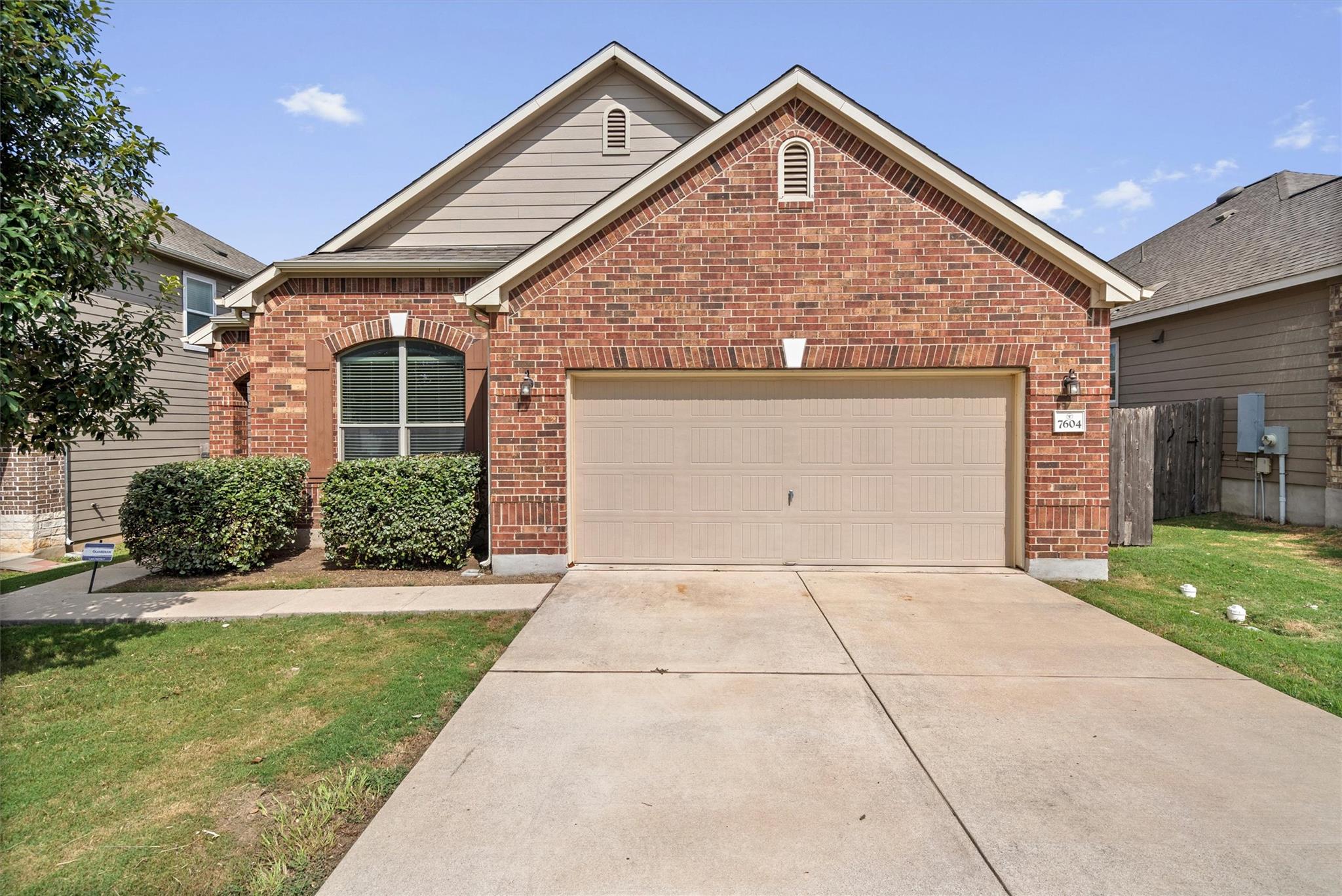 7604 Knockfin Dr Property Photo 1