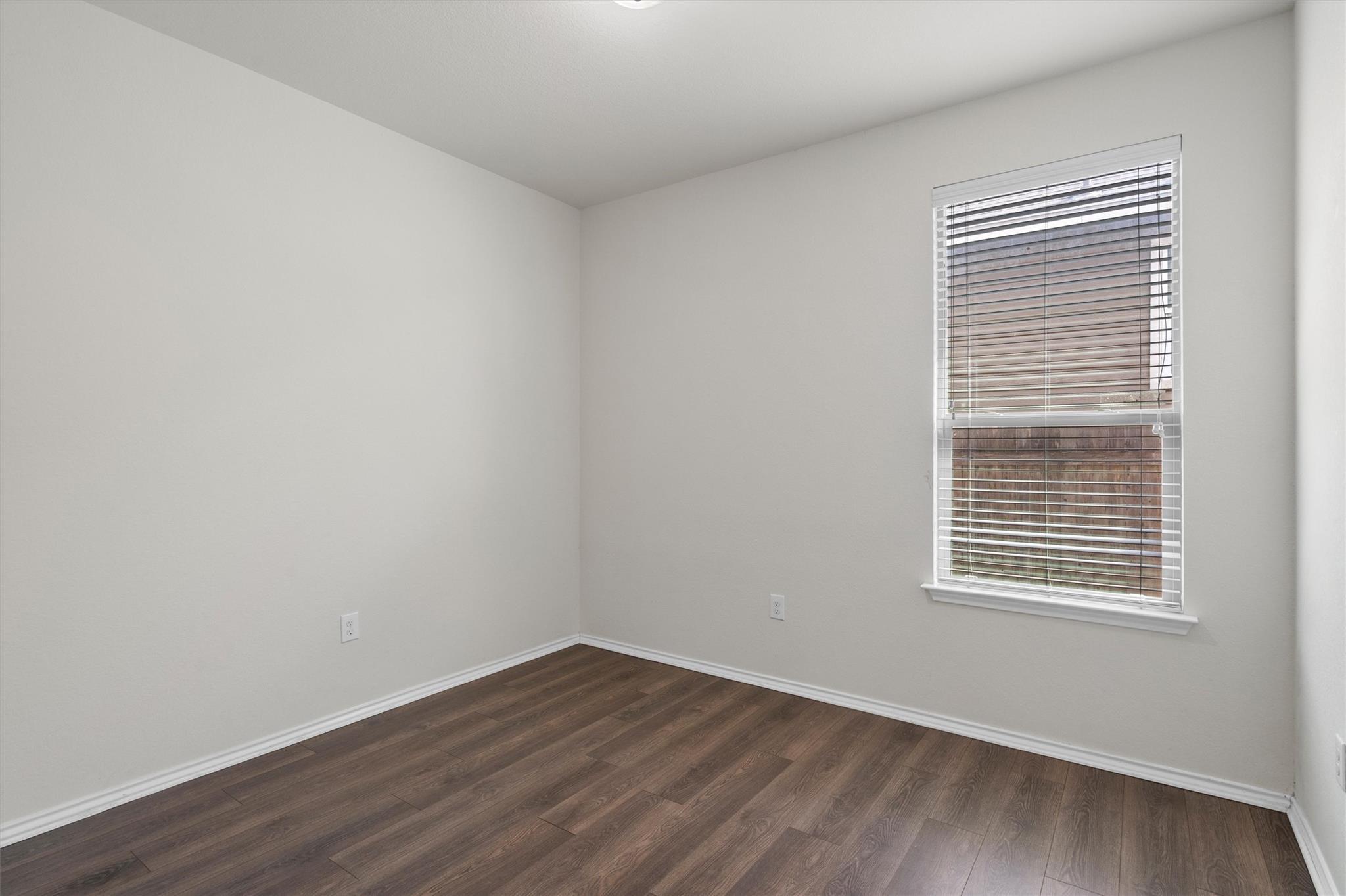 7604 Knockfin Dr Property Photo 23