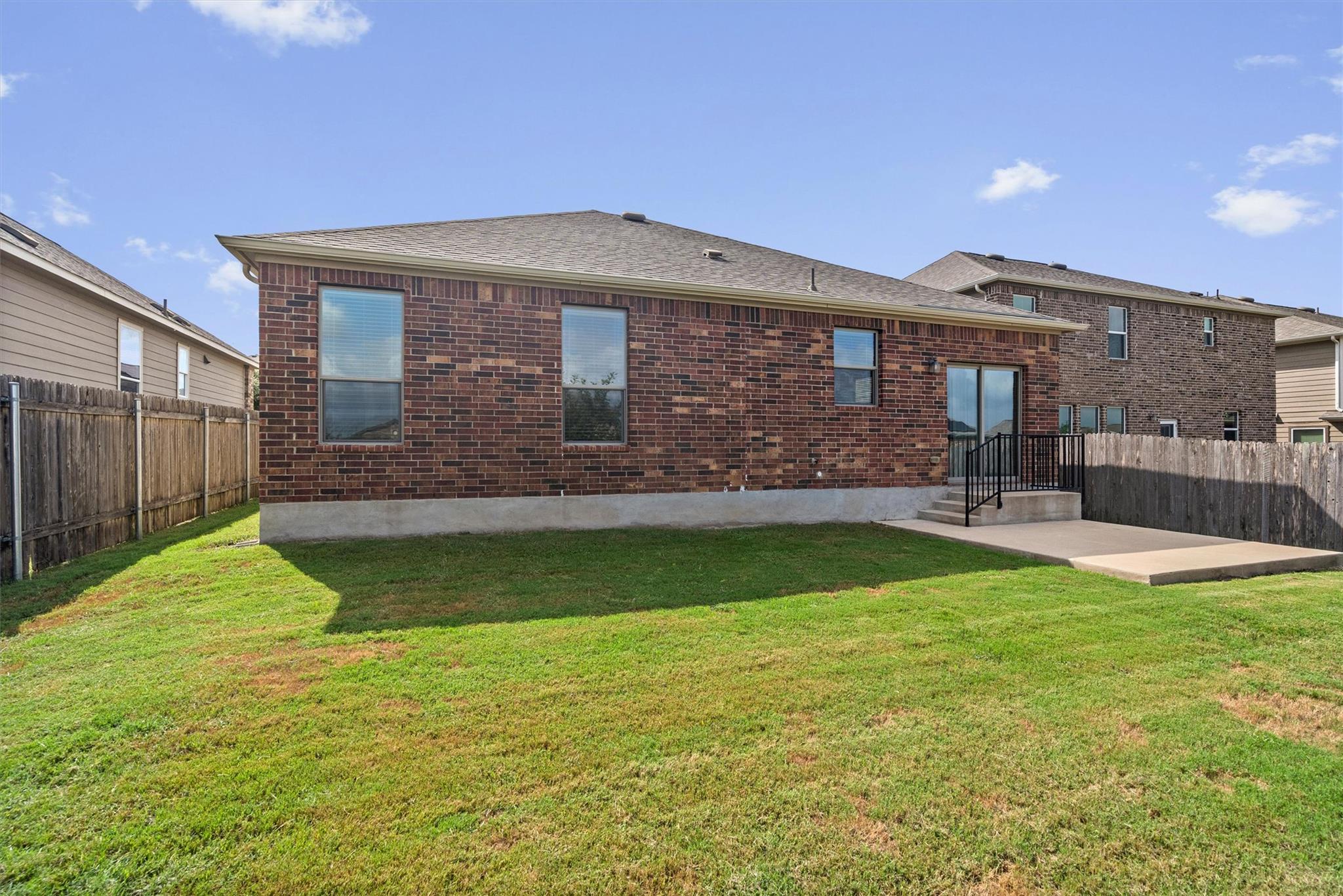 7604 Knockfin Dr Property Photo 27