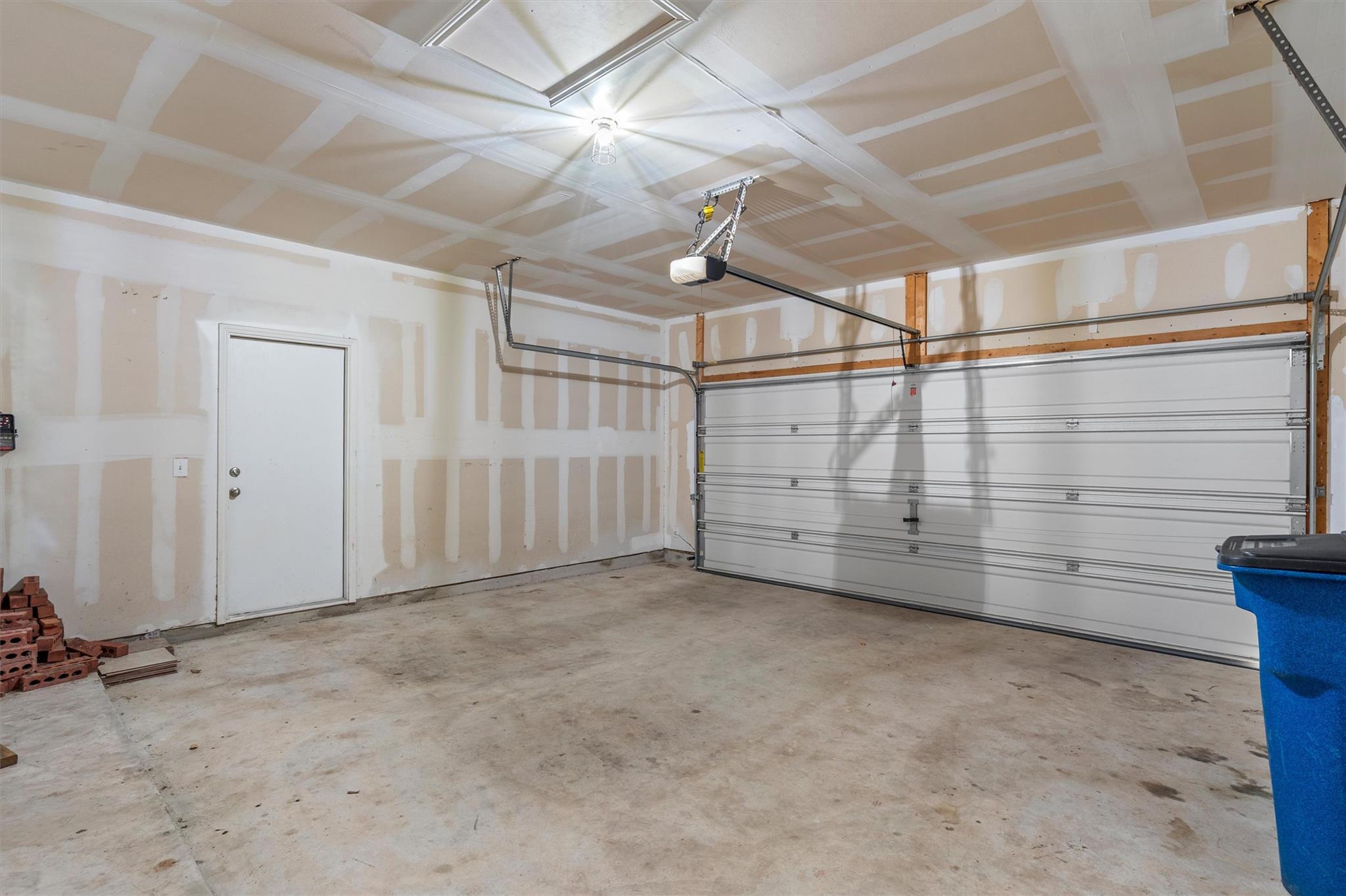 7604 Knockfin Dr Property Photo 29
