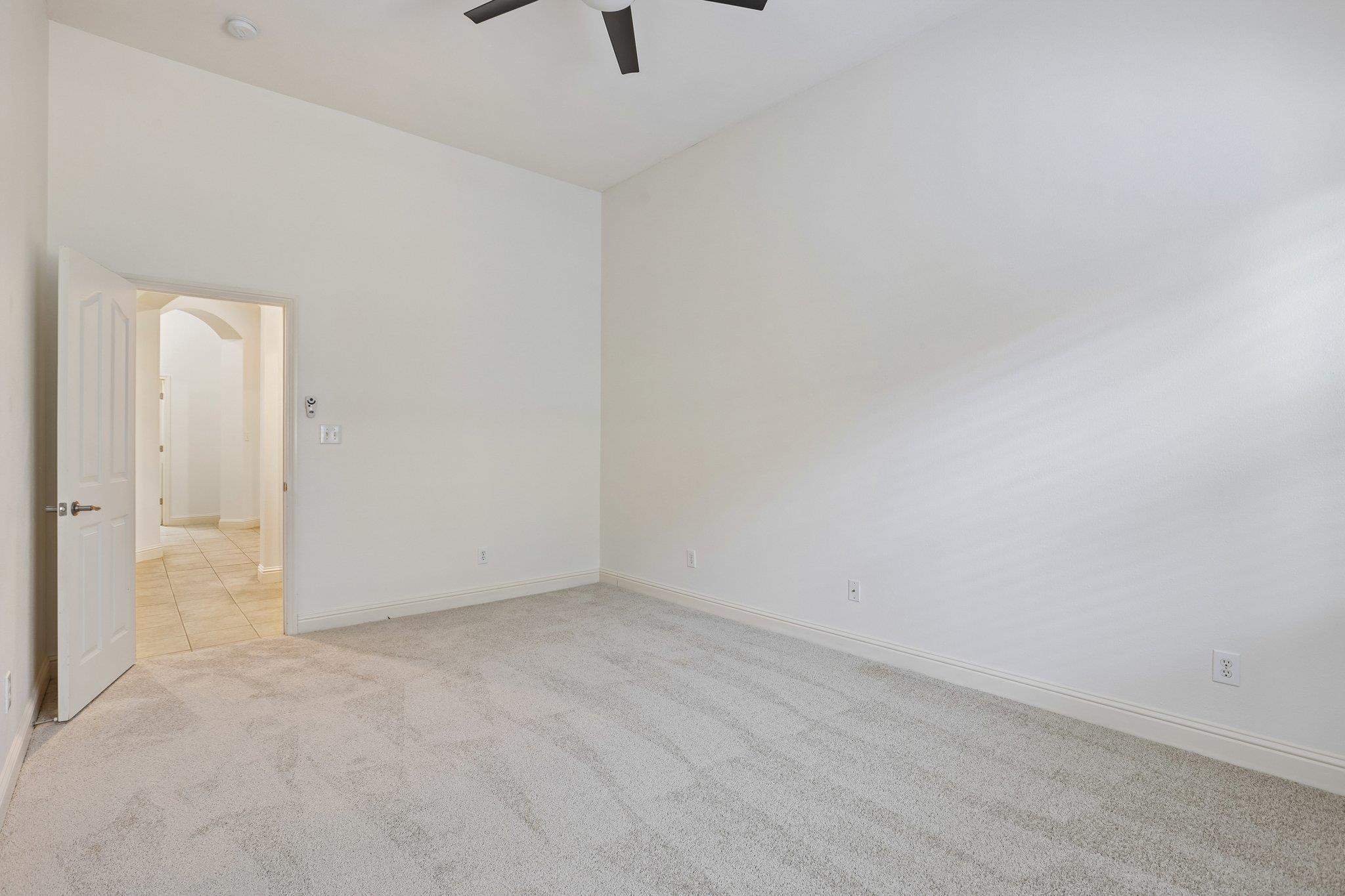 1017 Horseback Holw Property Photo 18