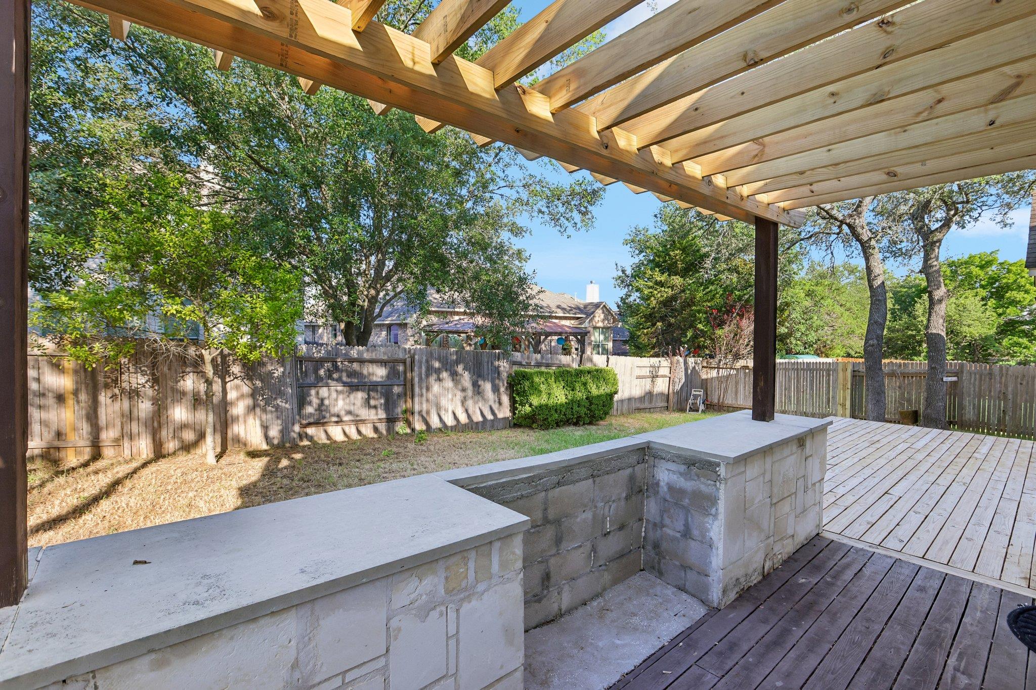 1017 Horseback Holw Property Photo 21