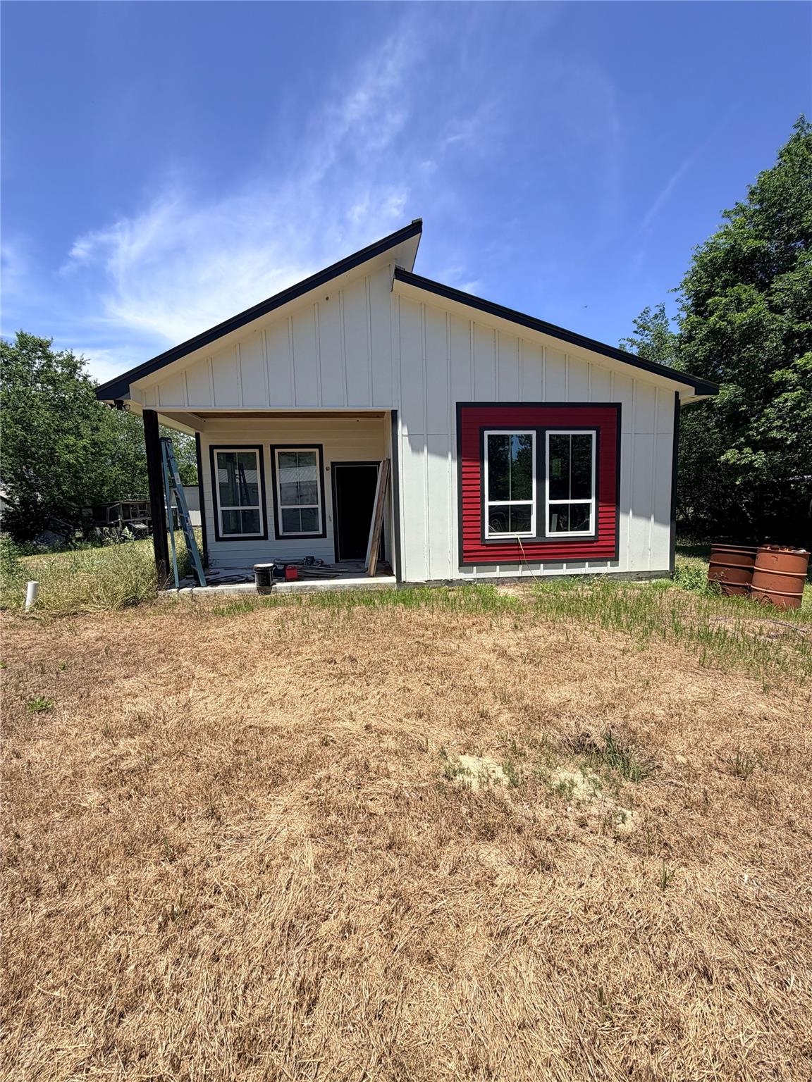 2030 Ash St Property Photo 4