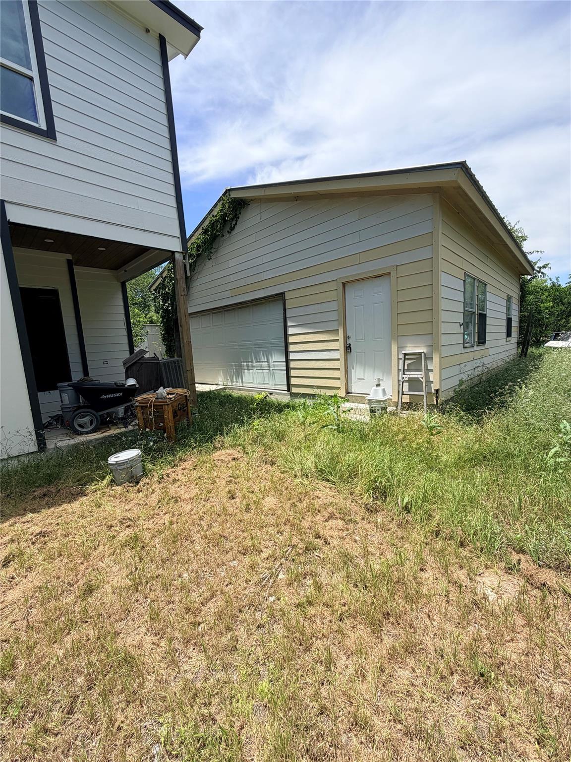 2030 Ash St Property Photo 8
