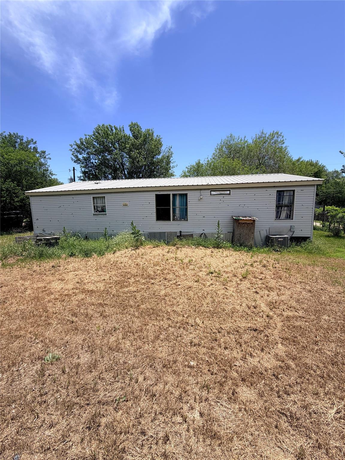 2030 Ash St Property Photo 18