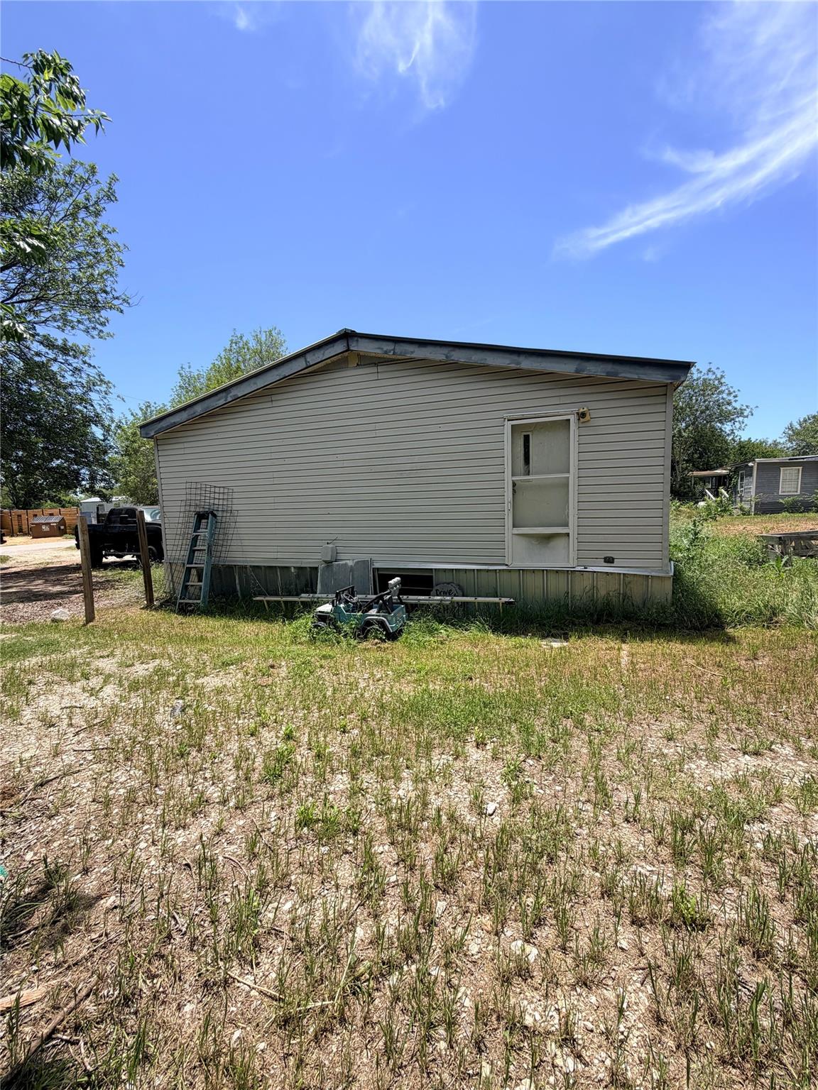 2030 Ash St Property Photo 19