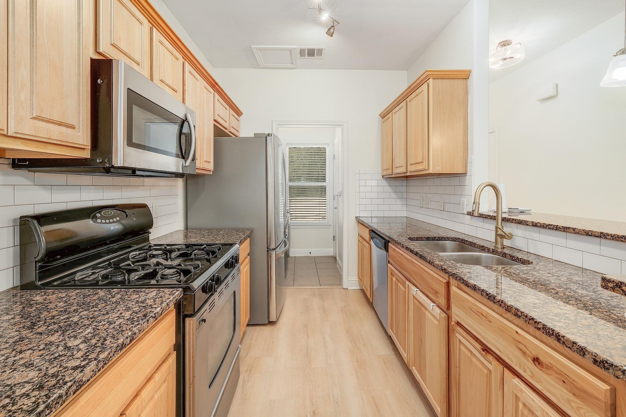 4803 Pecan Springs Rd #b Property Photo 11