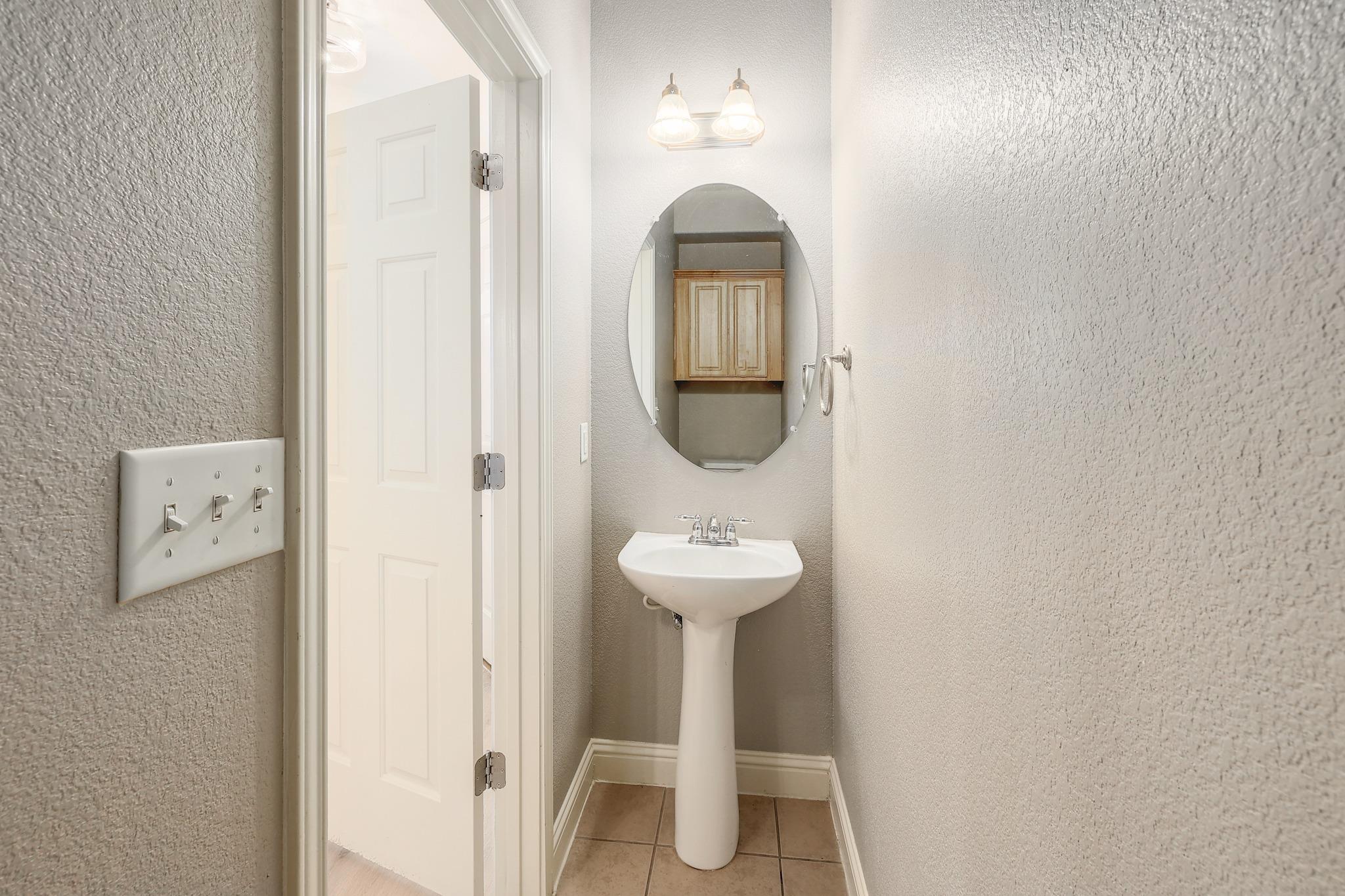 4803 Pecan Springs Rd #b Property Photo 22