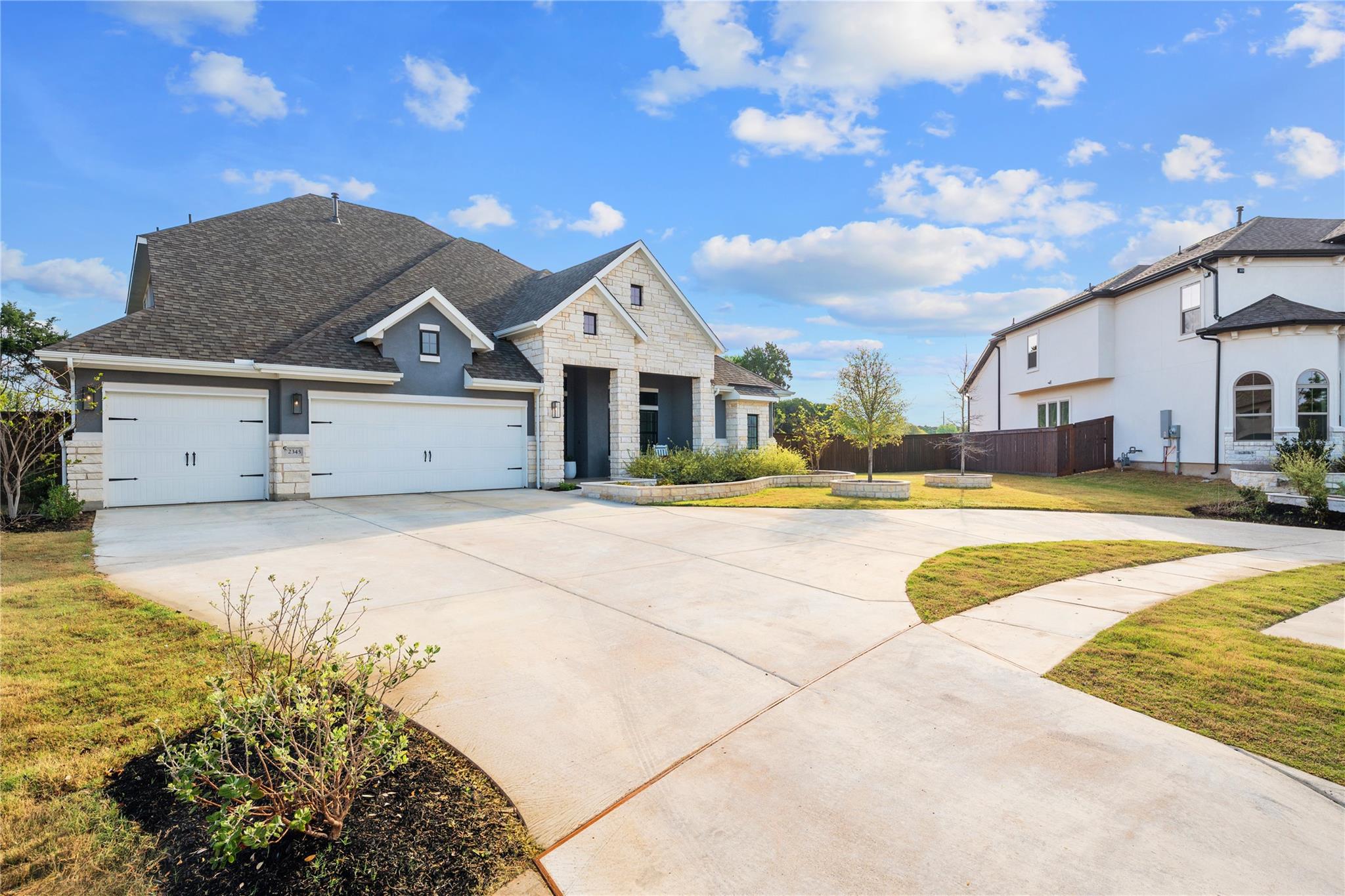 2345 Beebalm St Property Photo 6