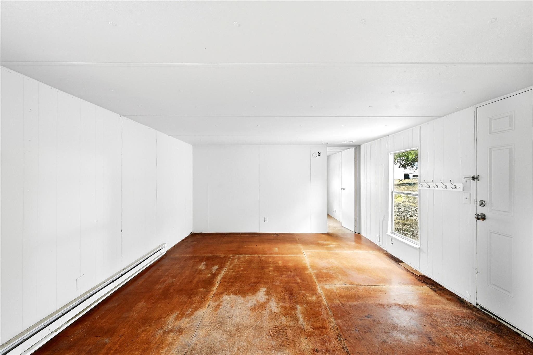 601 Len Bar Ct Property Photo 3