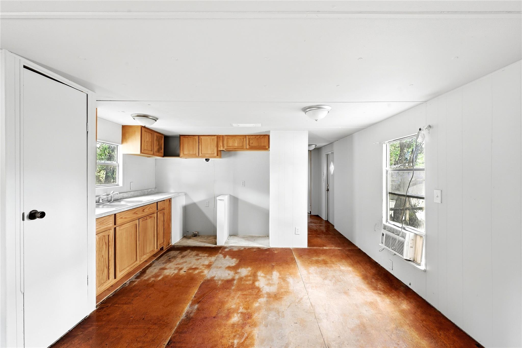 601 Len Bar Ct Property Photo 7