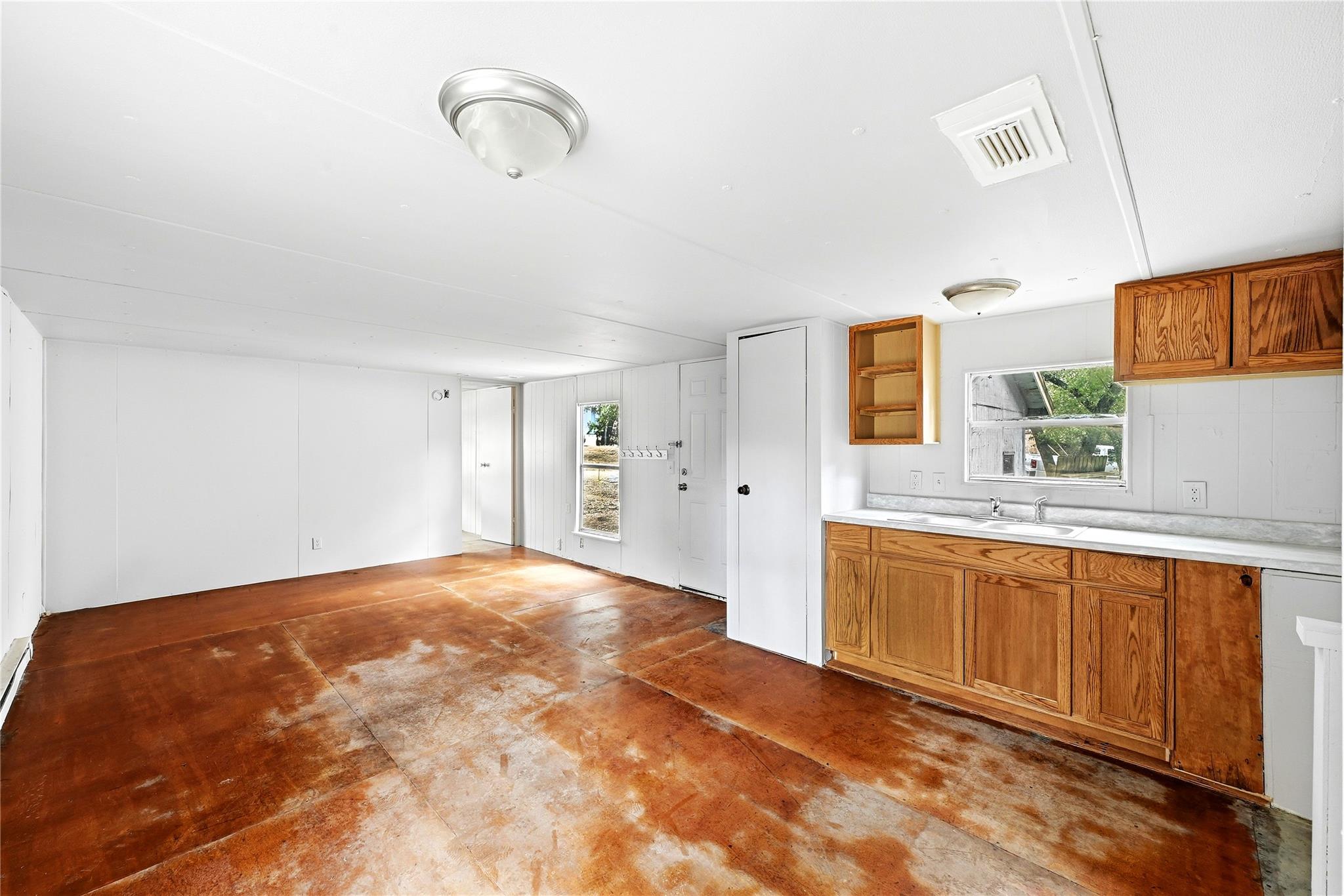 601 Len Bar Ct Property Photo 9