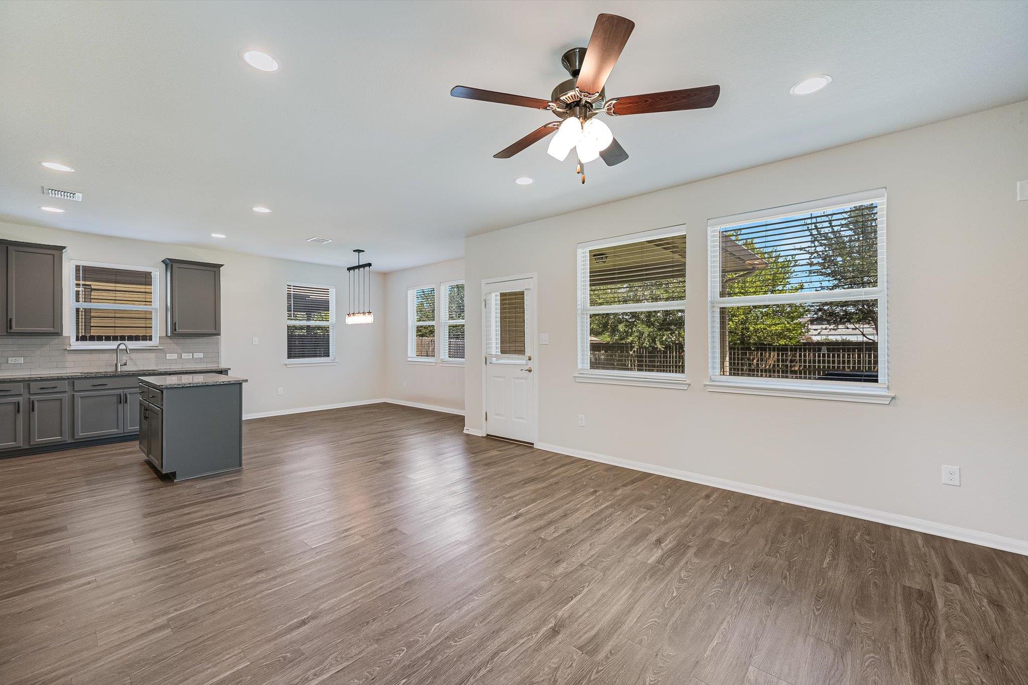 1300 Falconer Way Property Photo 3