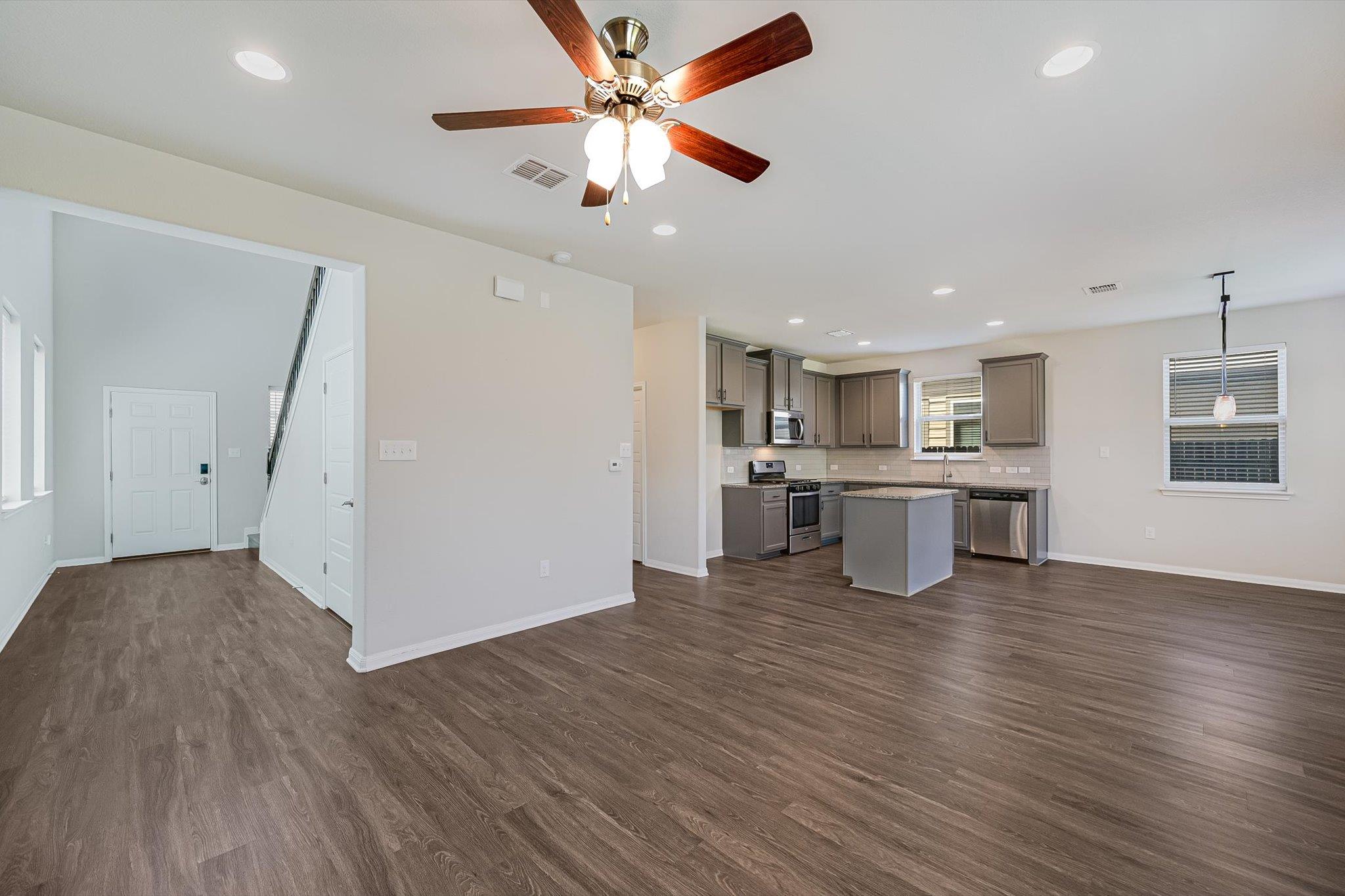 1300 Falconer Way Property Photo 4
