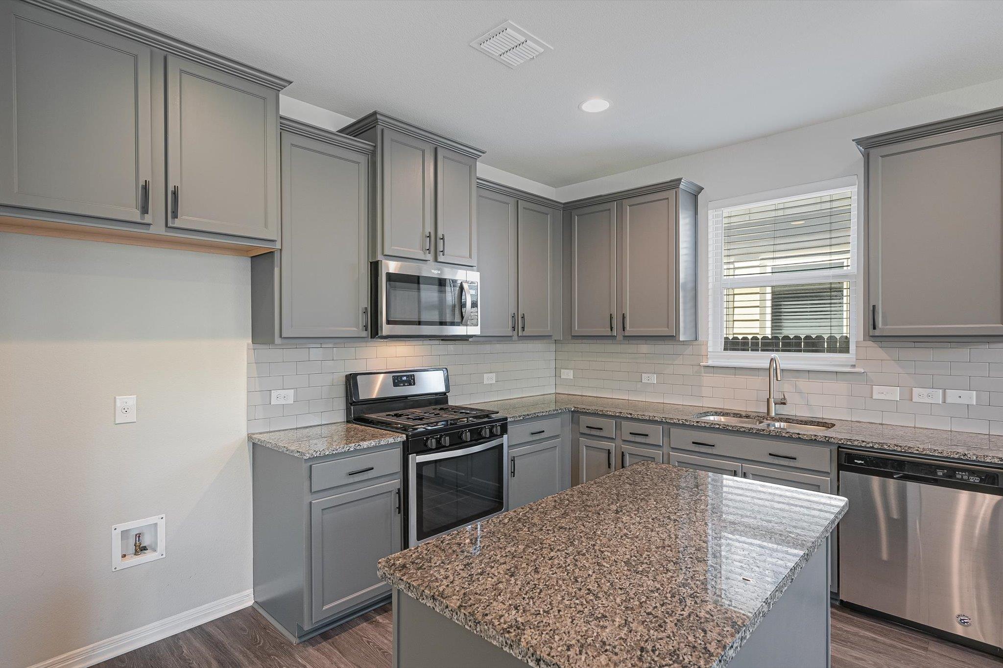 1300 Falconer Way Property Photo 6