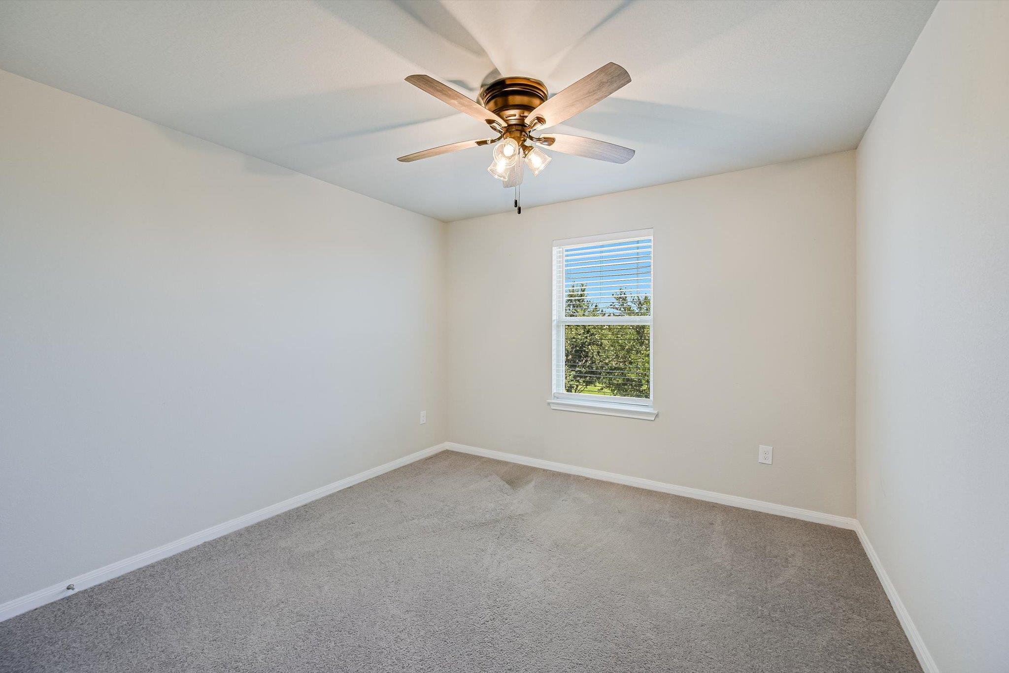 1300 Falconer Way Property Photo 17