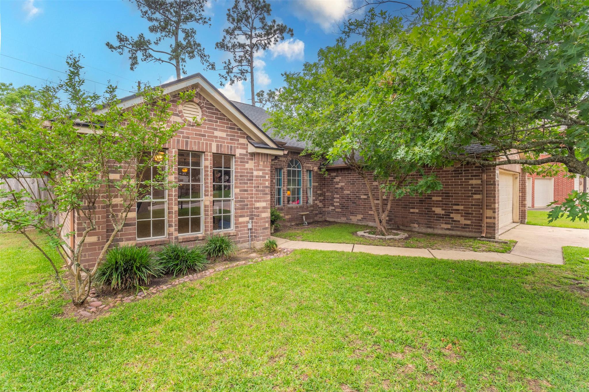 7539 Alderly Dr Property Photo 1
