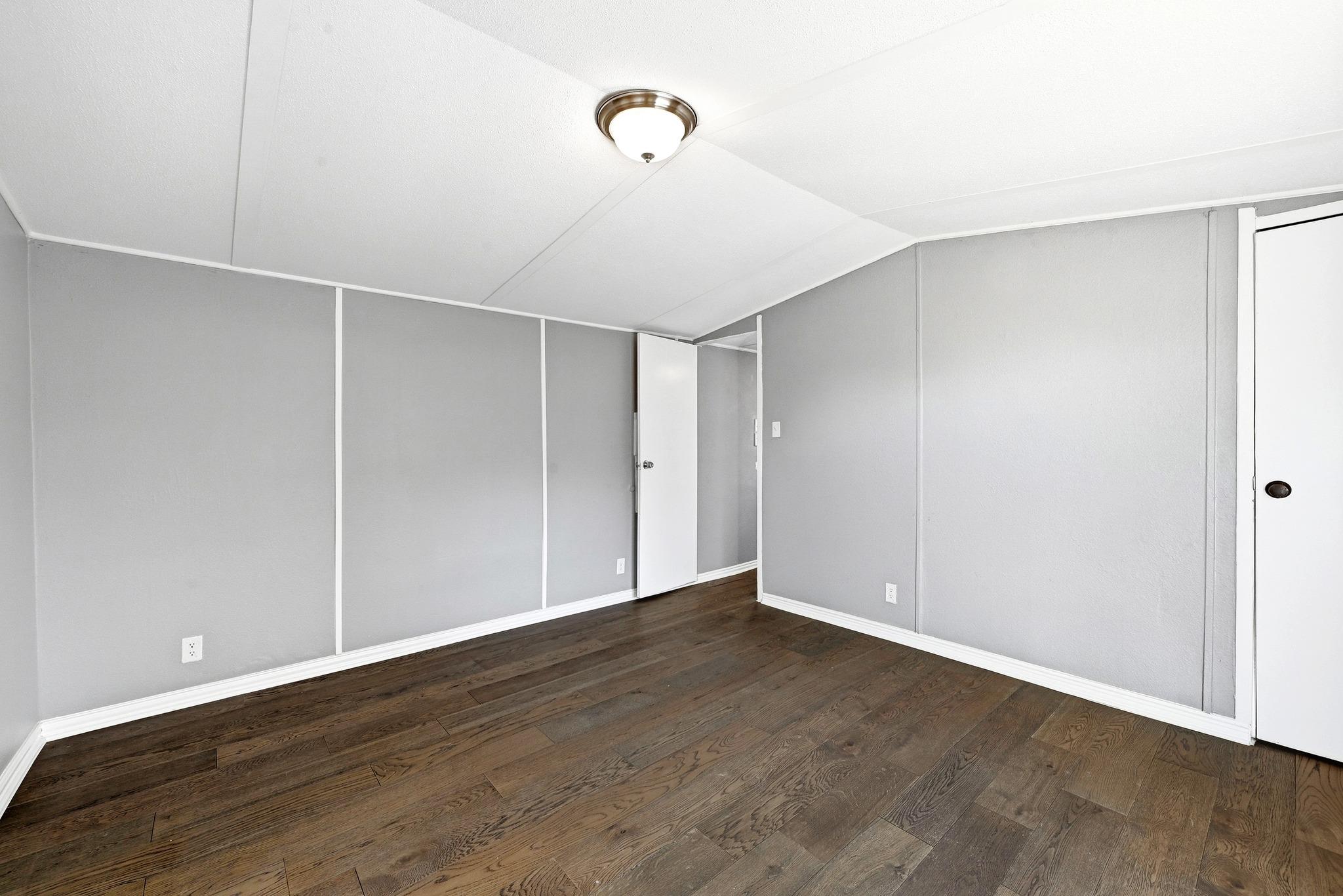 212 Greenfield Rd Property Photo 13